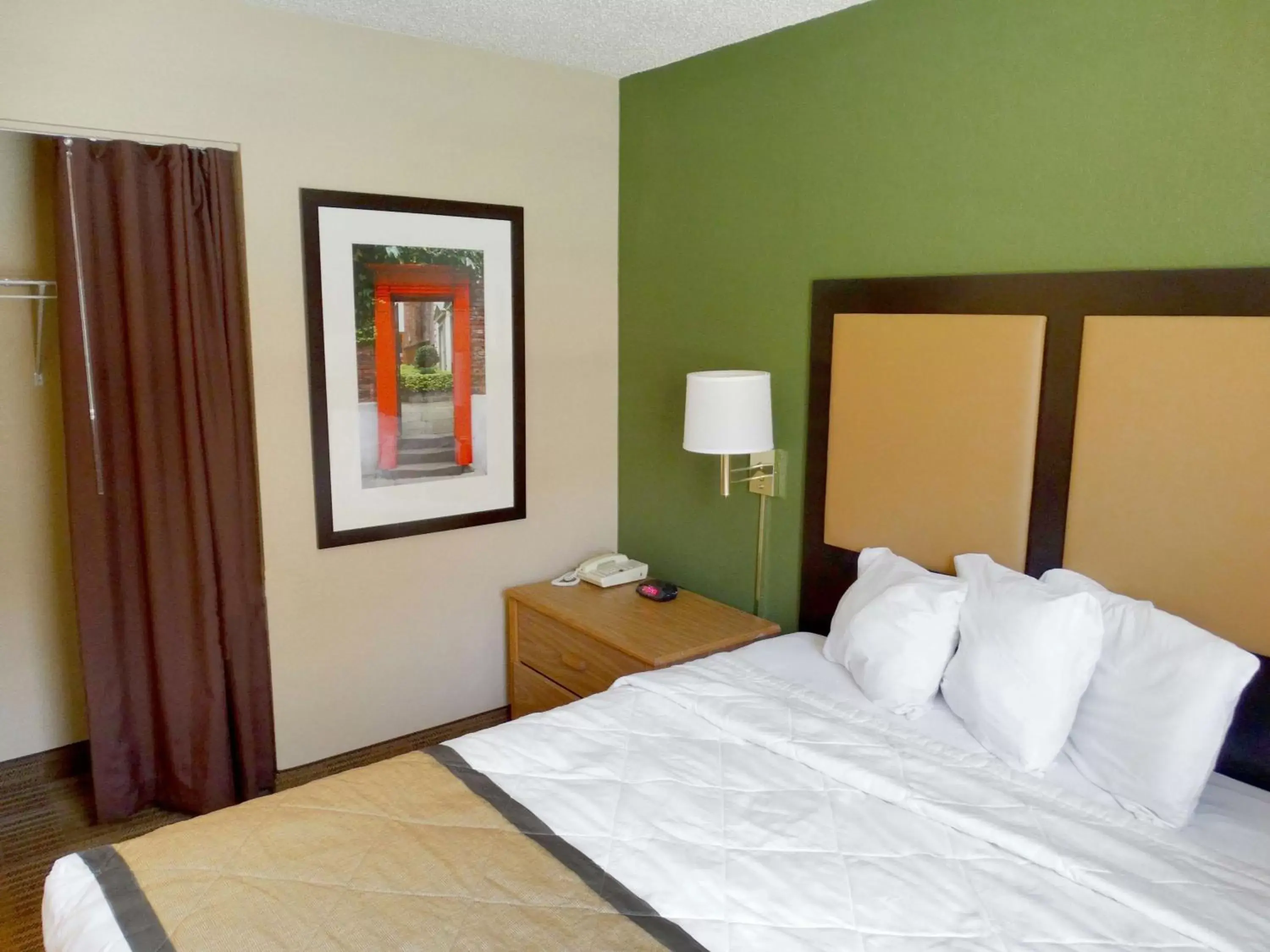Bedroom, Bed in Extended Stay America Suites - Providence - Airport