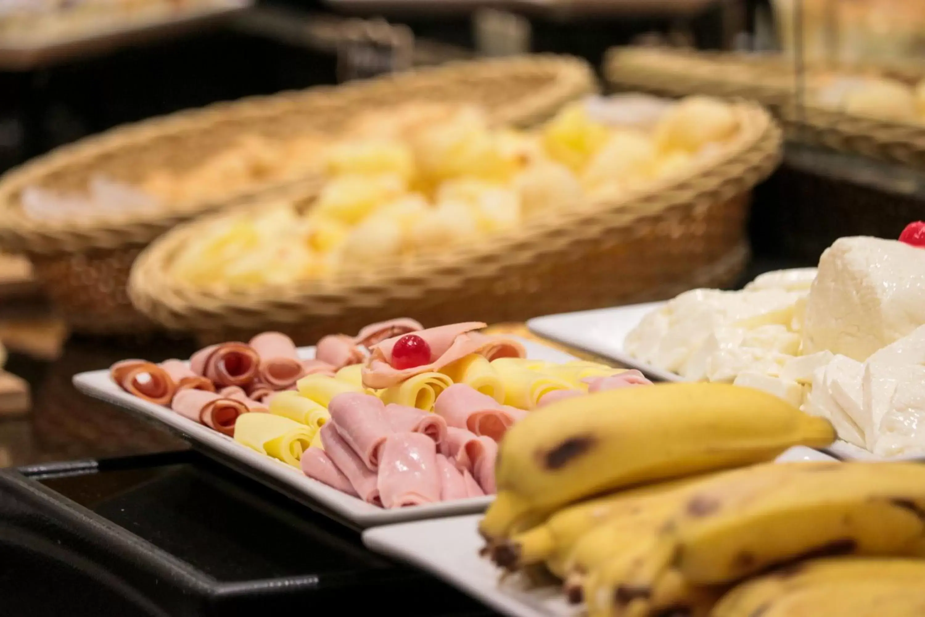 Breakfast, Food in TRYP by Wyndham Rio de Janeiro Barra Parque Olímpico