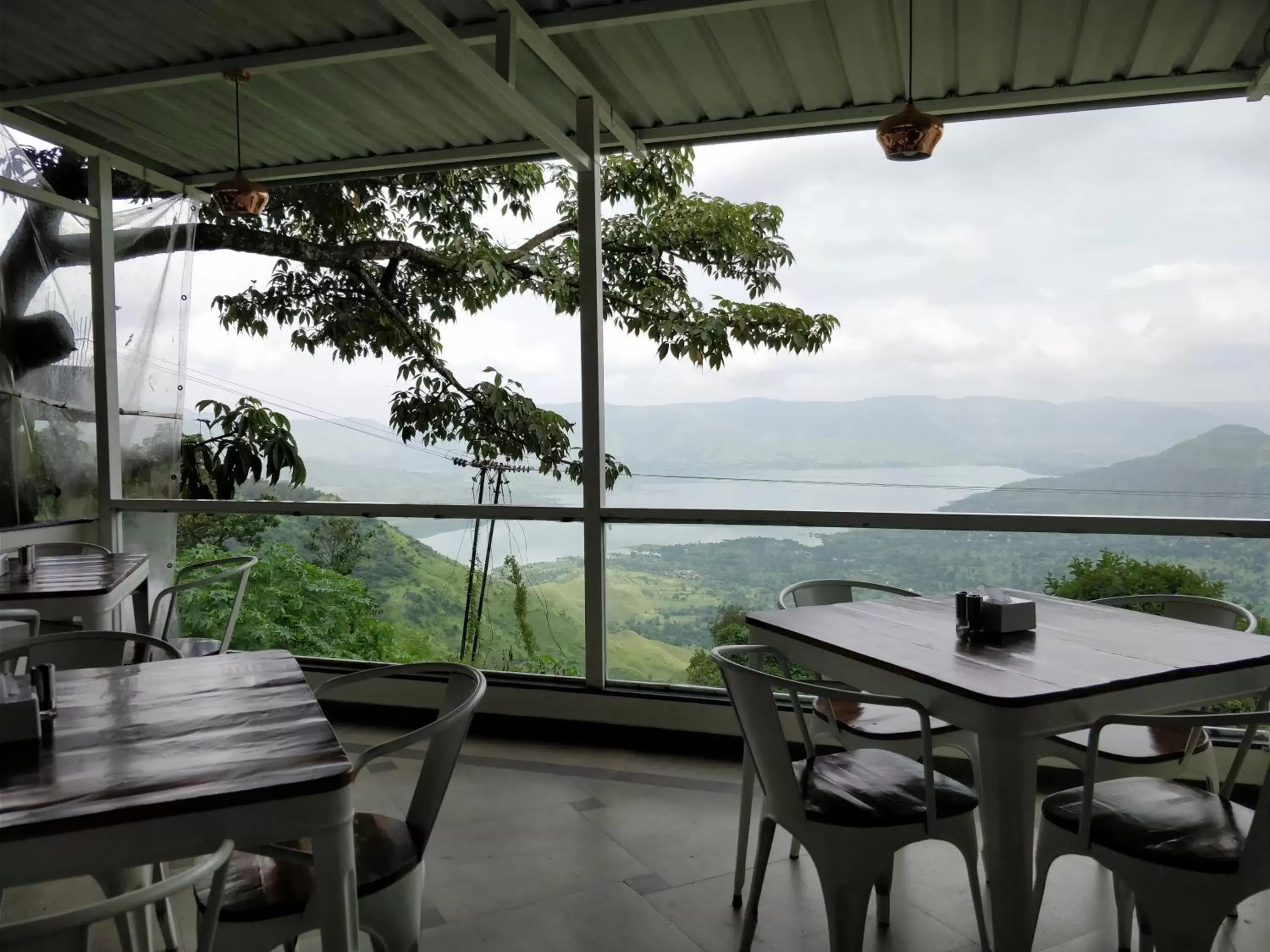 Restaurant/places to eat in Miraya Hotel Restaurant/places to eat in Miraya Hotel