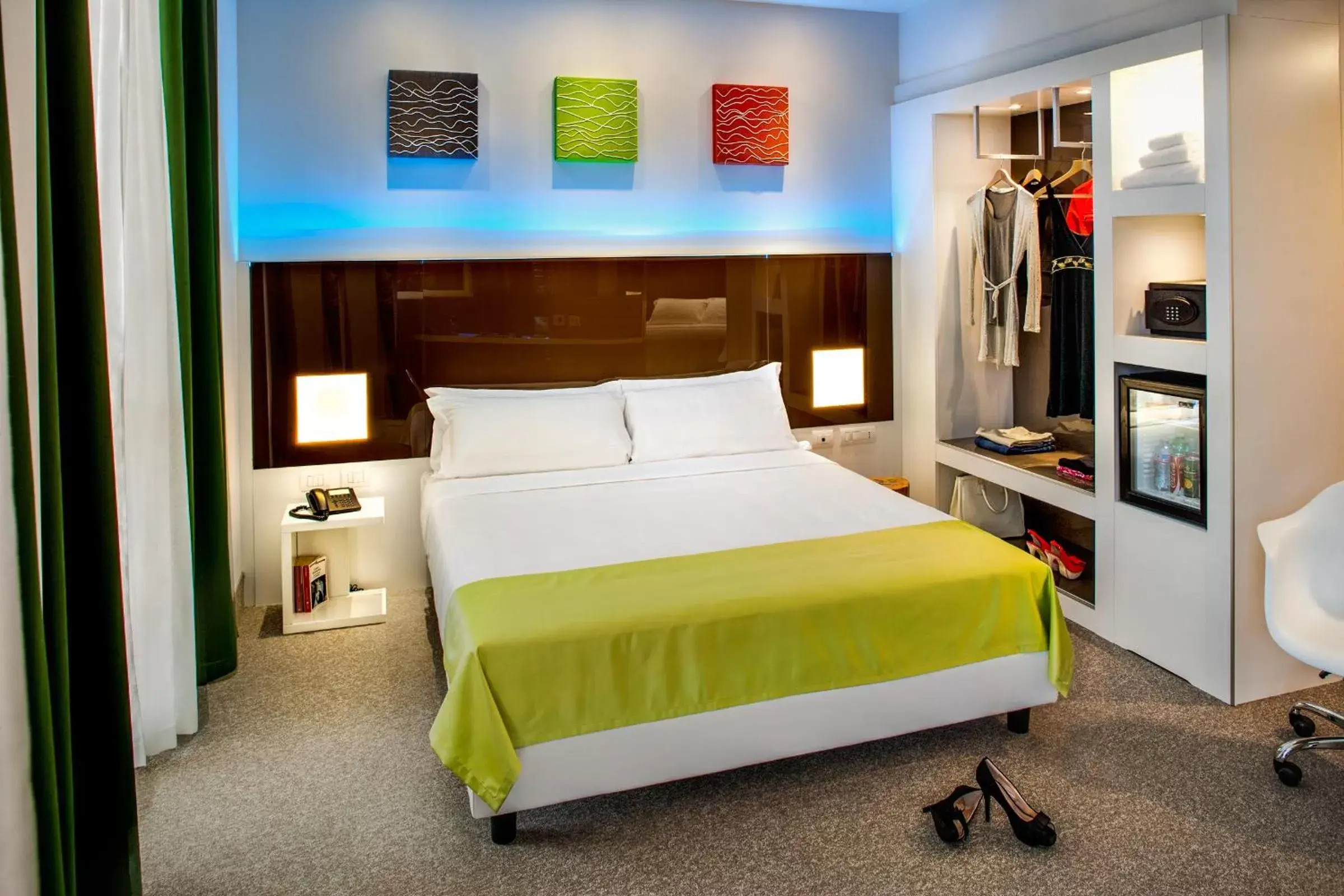 Photo of the whole room, Bed in Hotel degli Arcimboldi