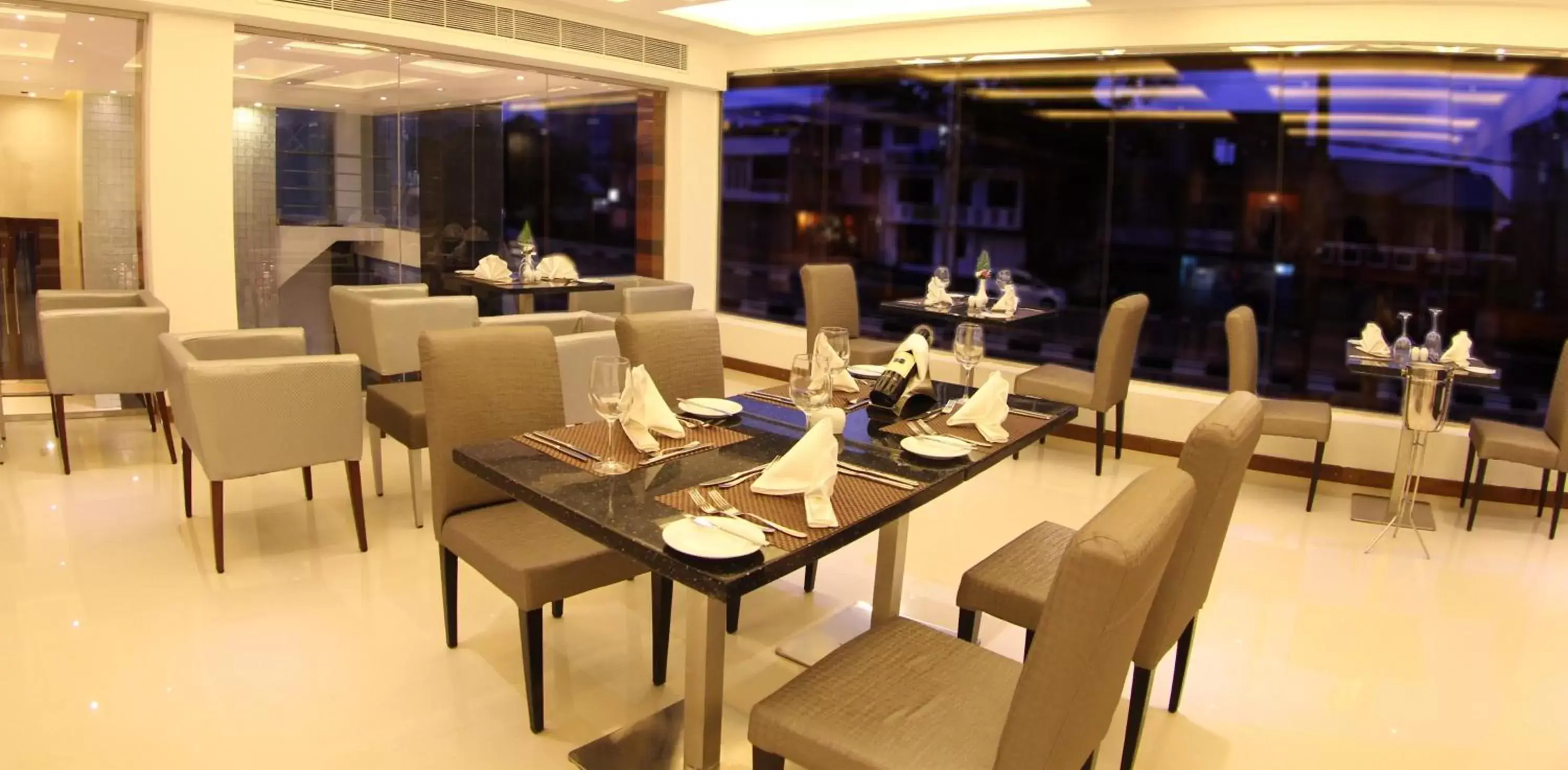 Restaurant/Places to Eat in Best Western Elyon Colombo