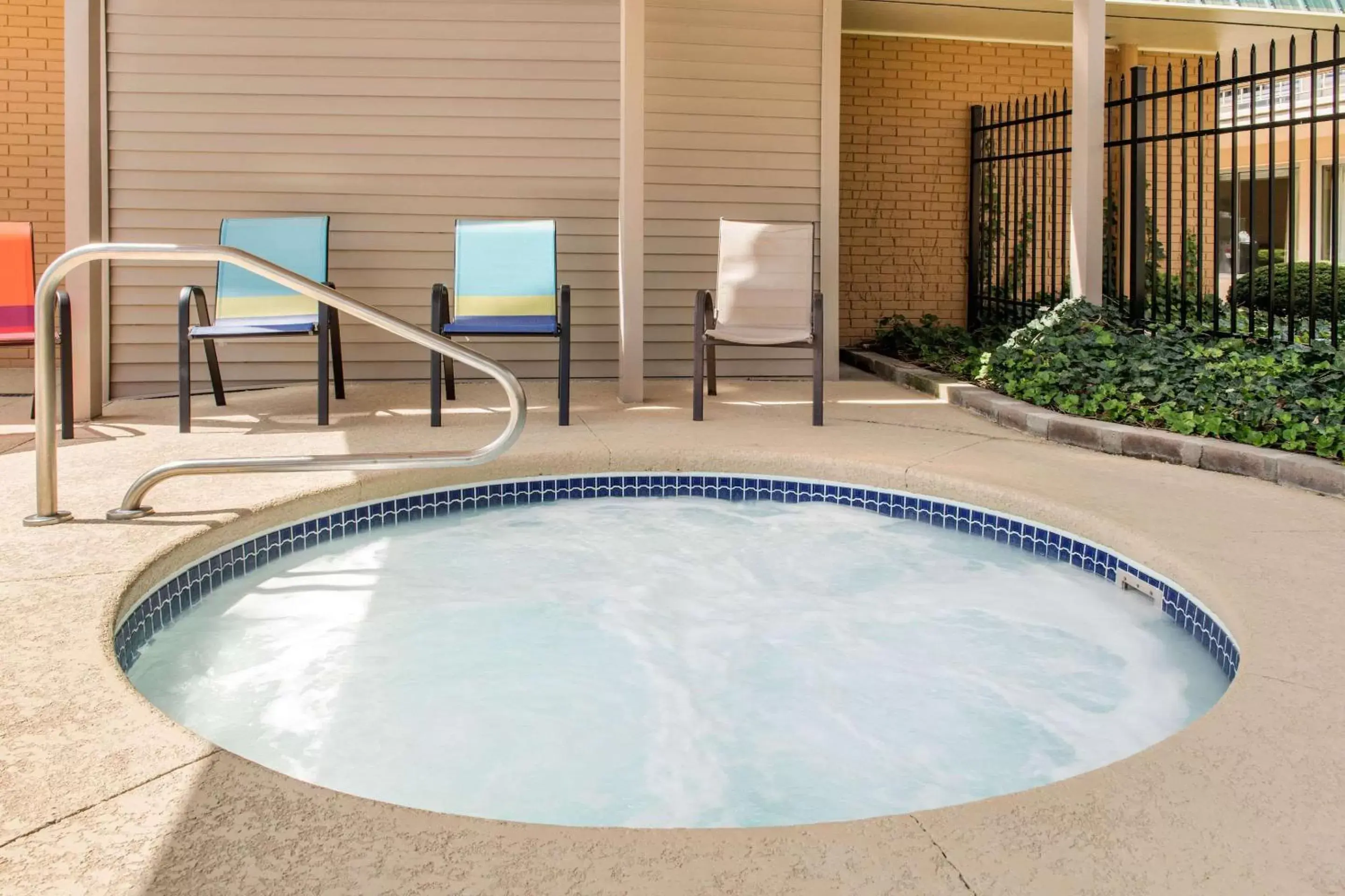 On site, Swimming Pool in Quality Inn Huntingburg