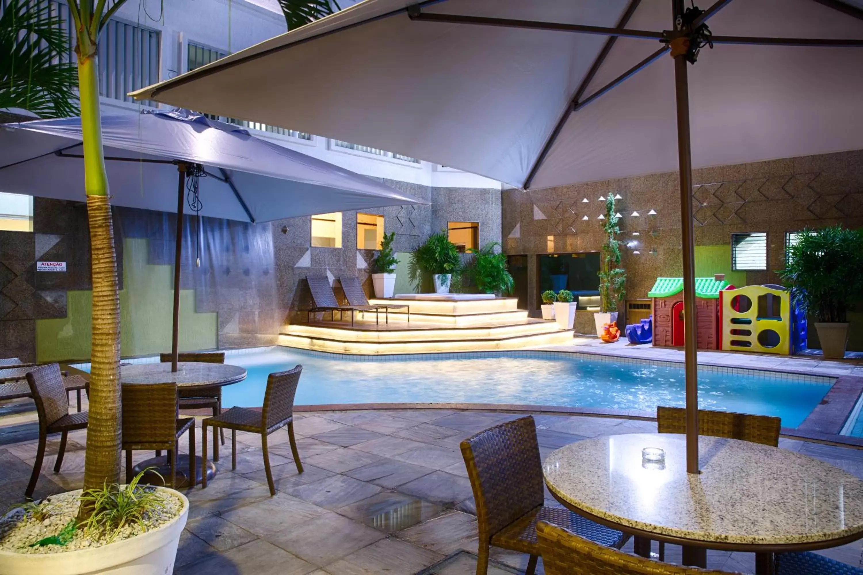 Lounge or bar, Swimming Pool in Hotel Beira Mar