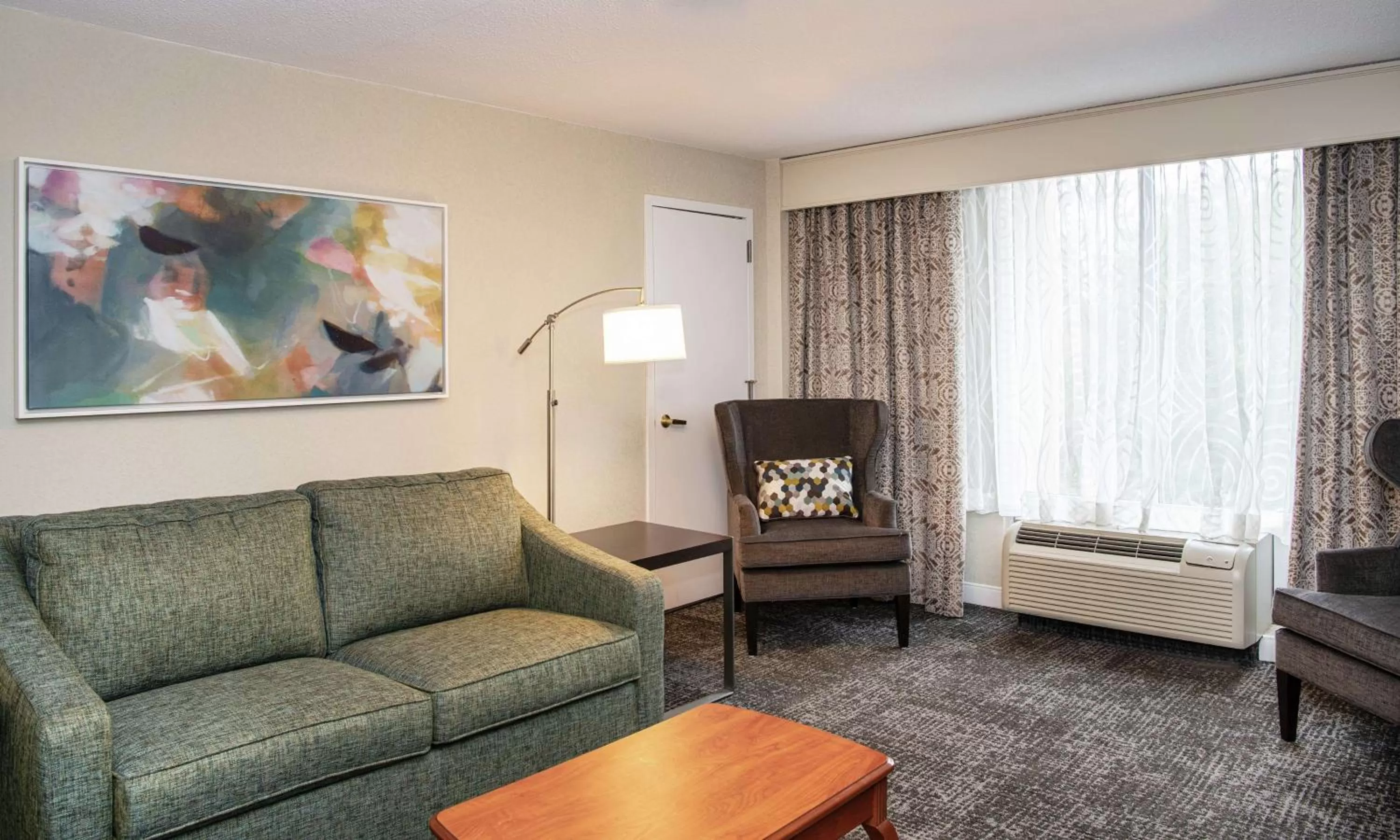 Living room in Hampton Inn Parsippany