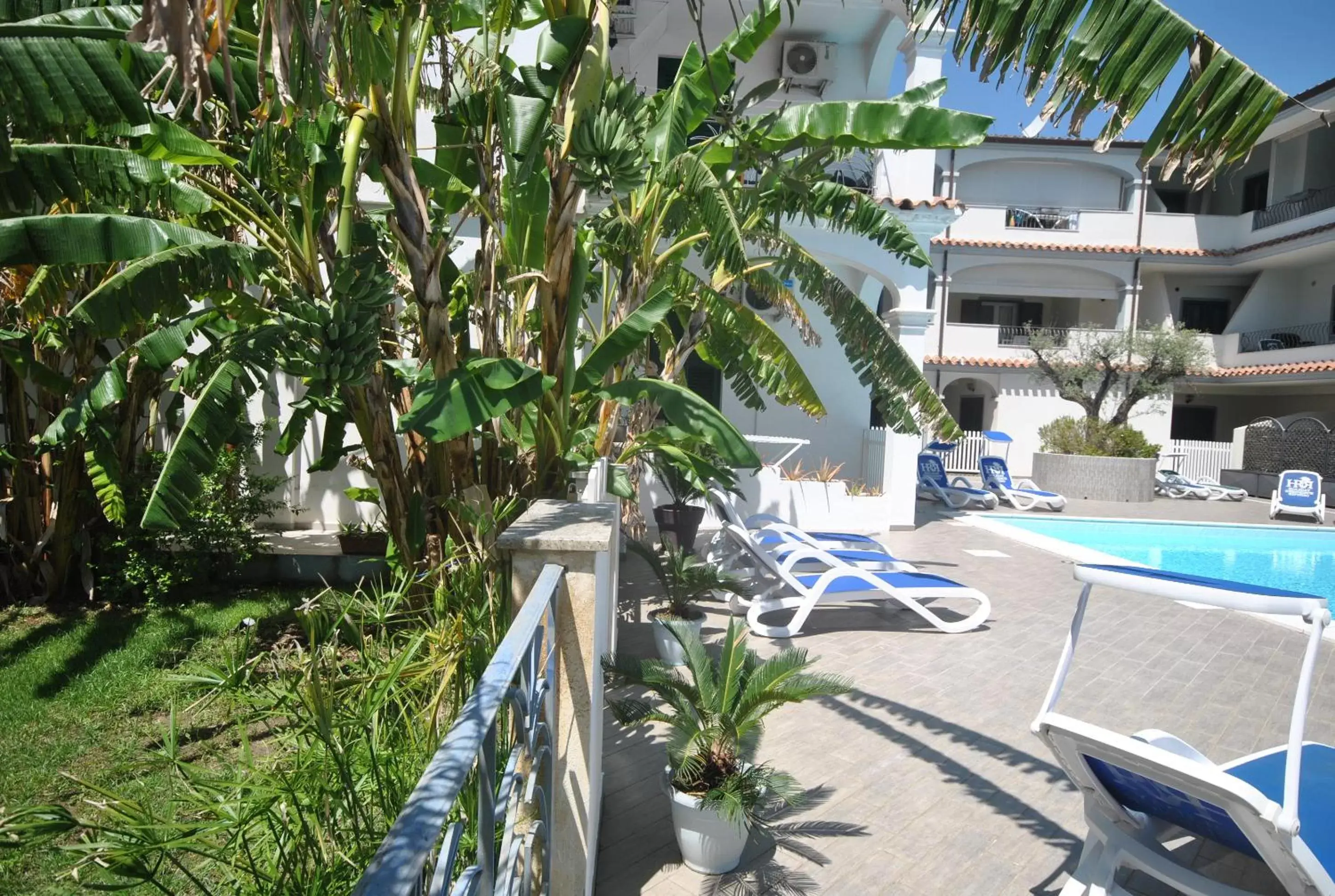 Garden, Swimming Pool in Holiday Residence Rifugio