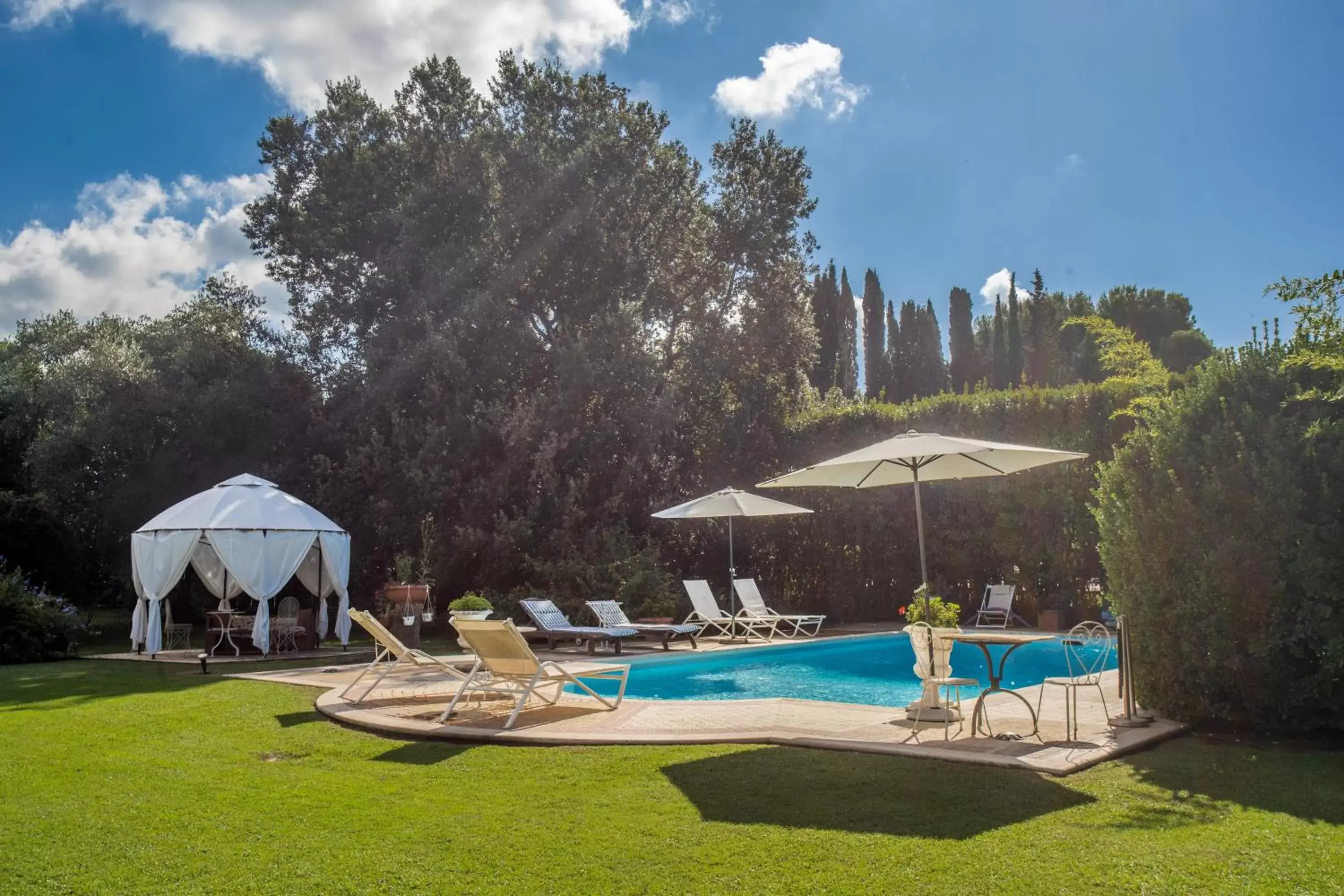 Garden, Swimming Pool in La Gaura Guest House