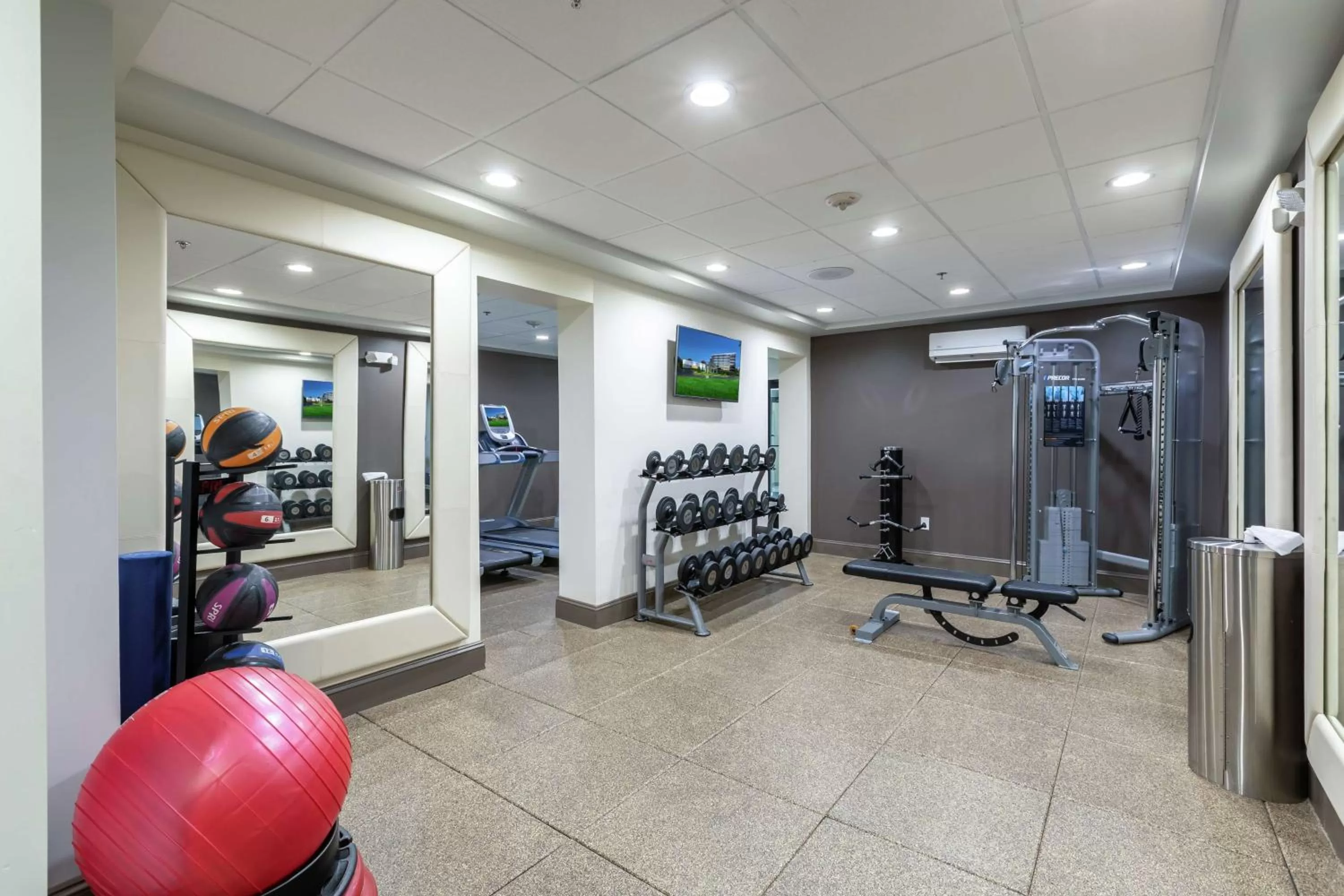 Fitness centre/facilities in DoubleTree by Hilton Winston Salem - University, NC