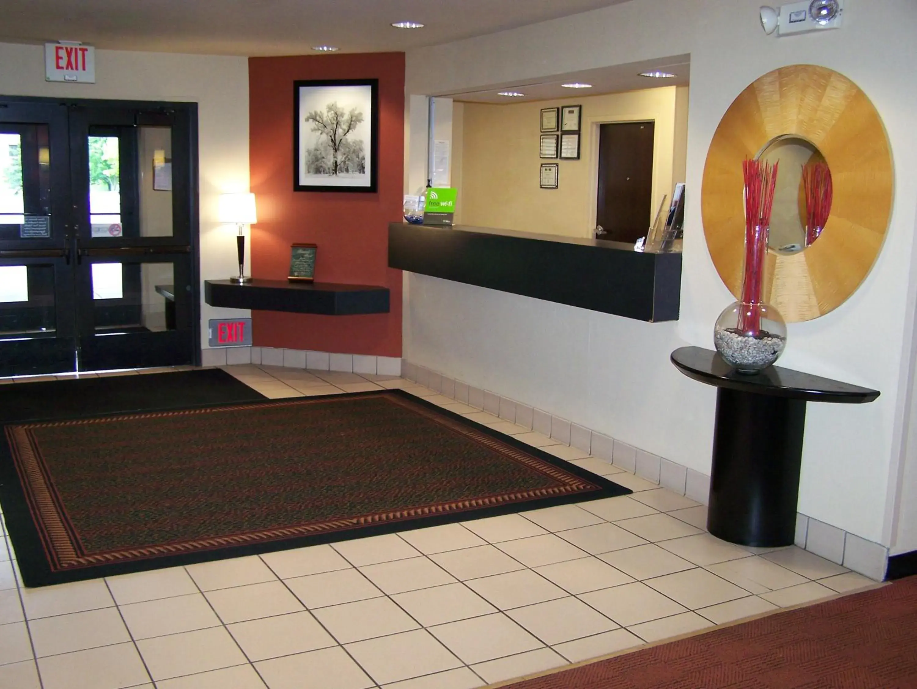 Lobby or reception in Extended Stay America Suites - Minneapolis - Maple Grove Lobby or reception in Extended Stay America Suites - Minneapolis - Maple Grove
