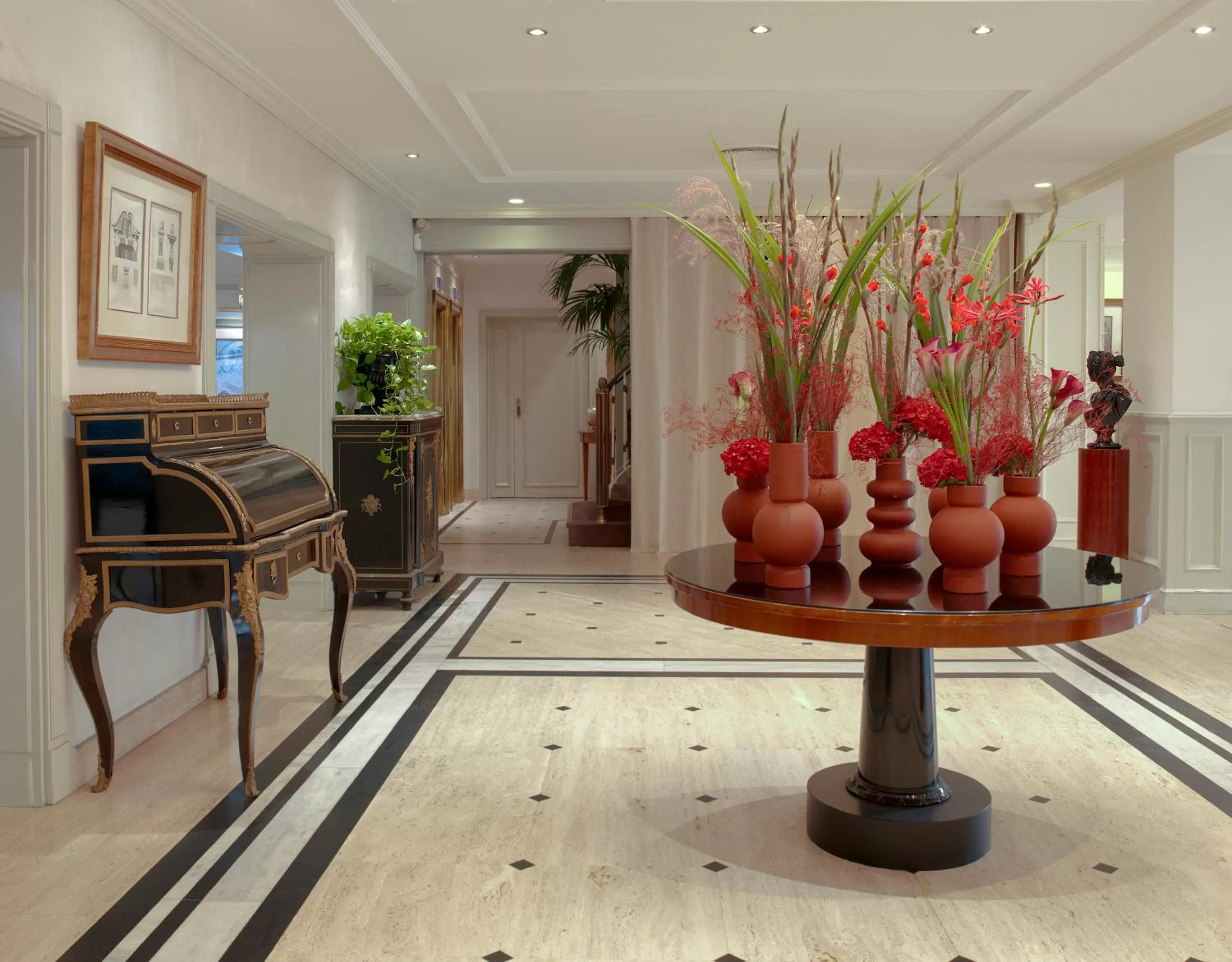 Lobby or reception in Meliá Paris Vendôme