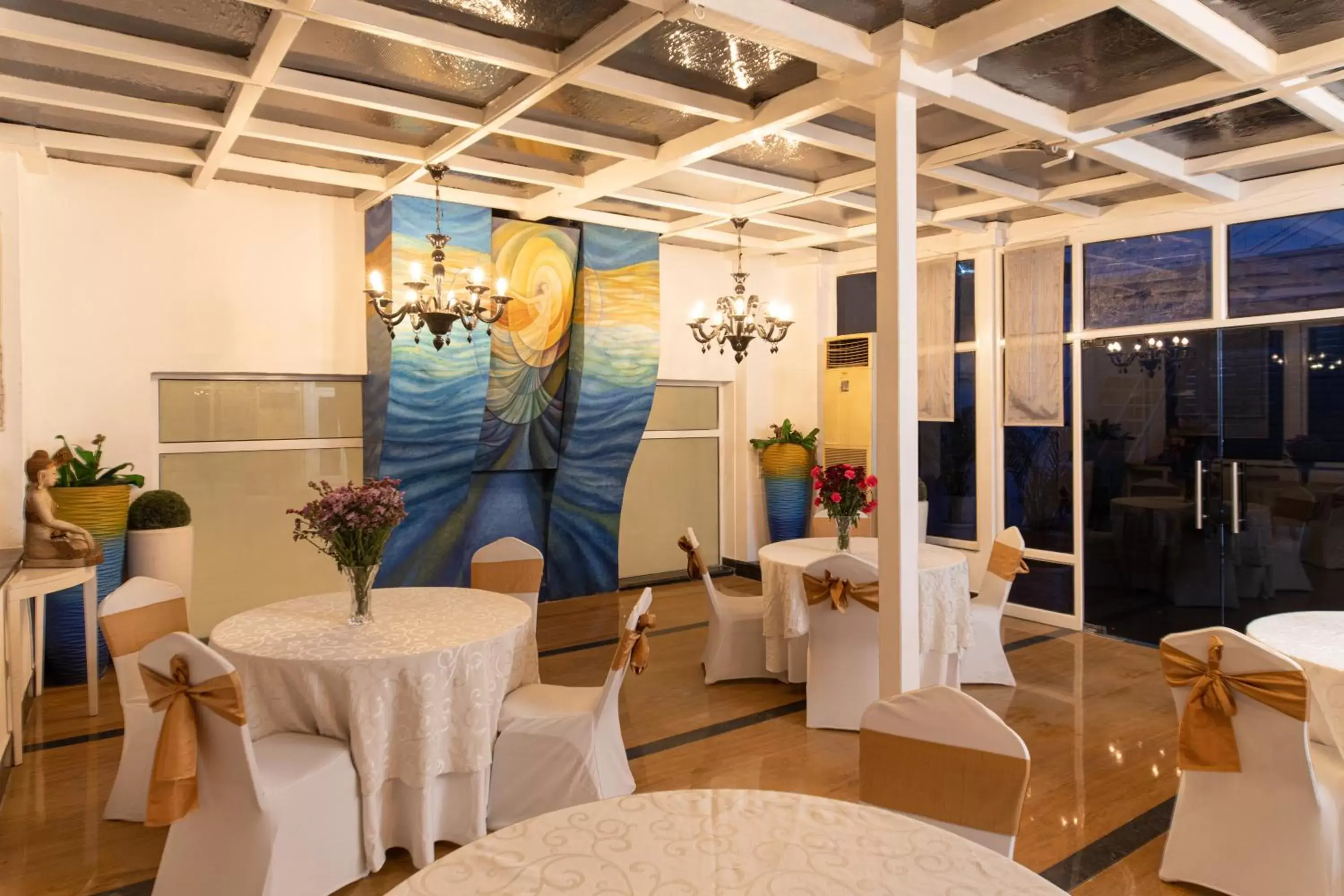 Banquet/Function facilities, Banquet Facilities in The Ashtan Sarovar Portico