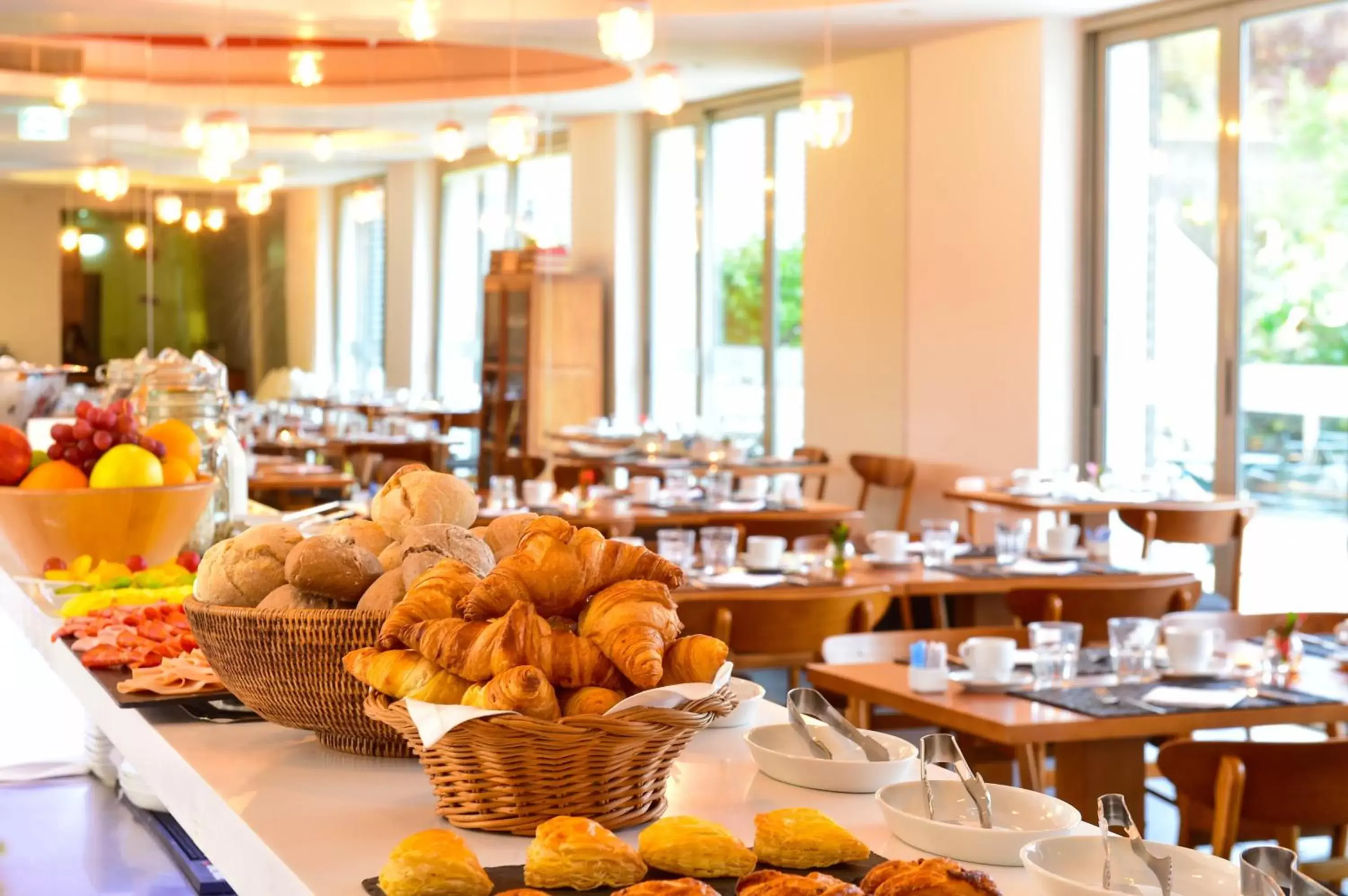 Buffet breakfast, Restaurant/Places to Eat in Hotel da Estrela - by Unlock Hotels