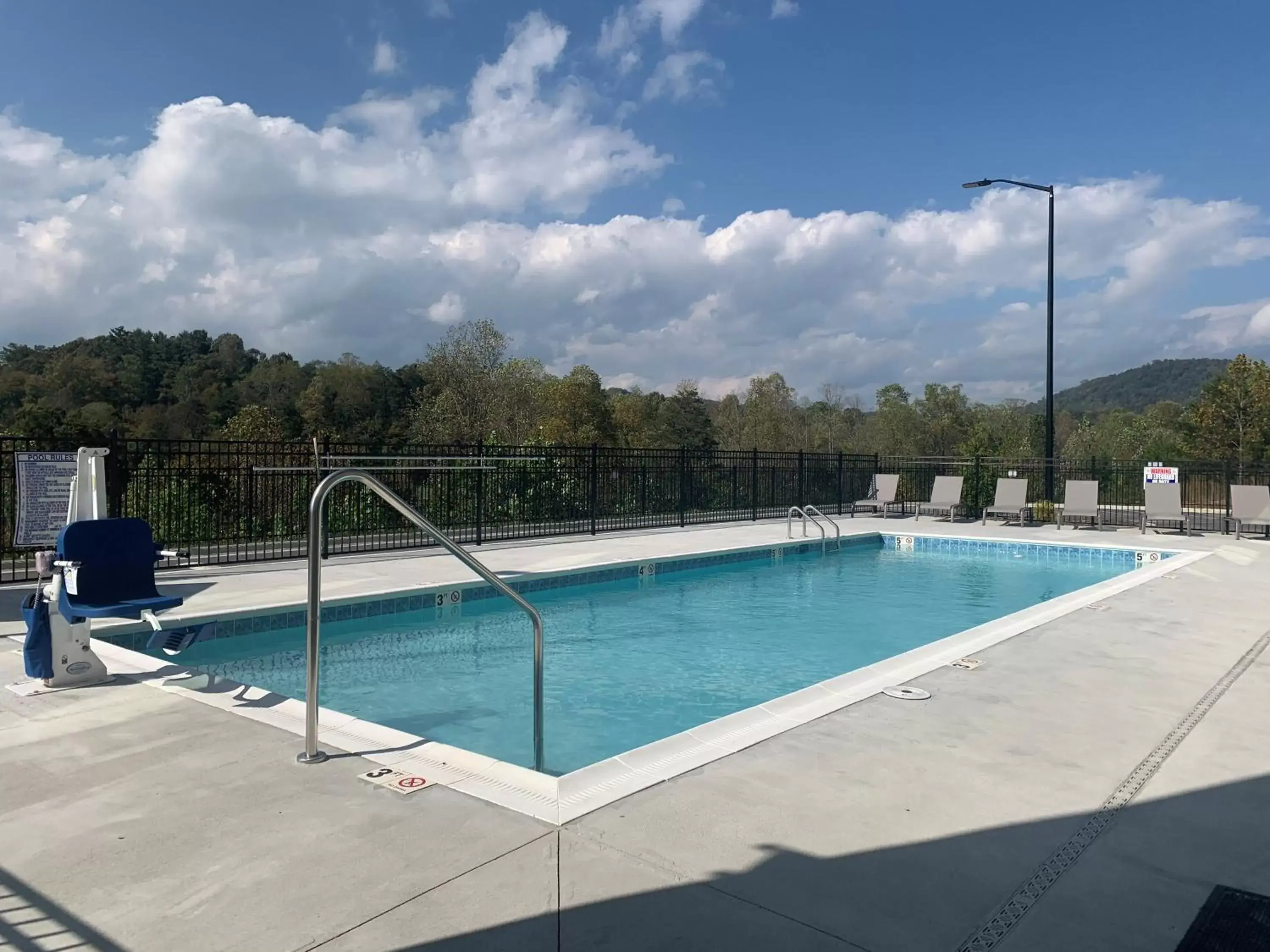 Swimming Pool in Holiday Inn Express & Suites - Marion, an IHG Hotel