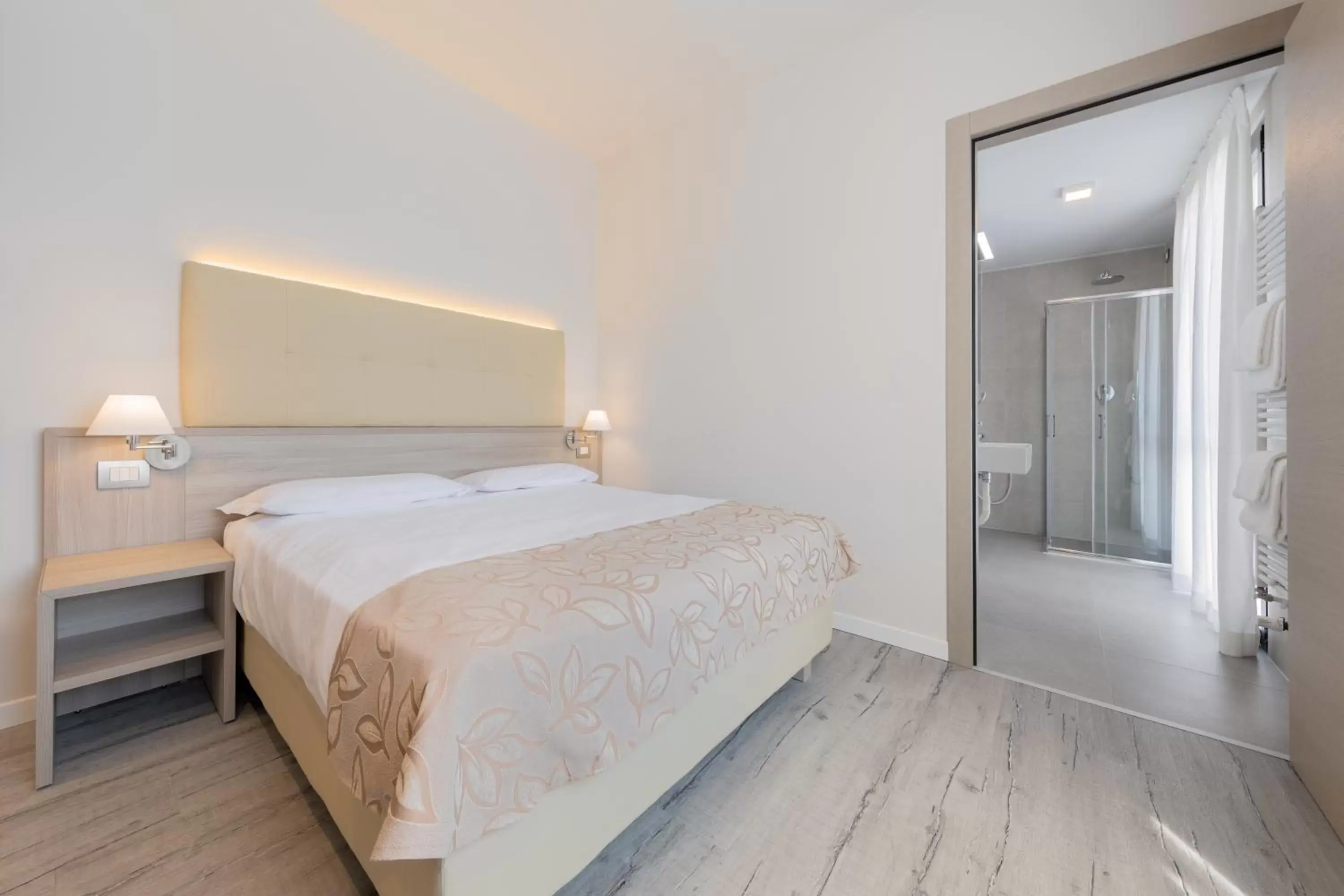 Bed in Hotel Delfino Venezia Mestre