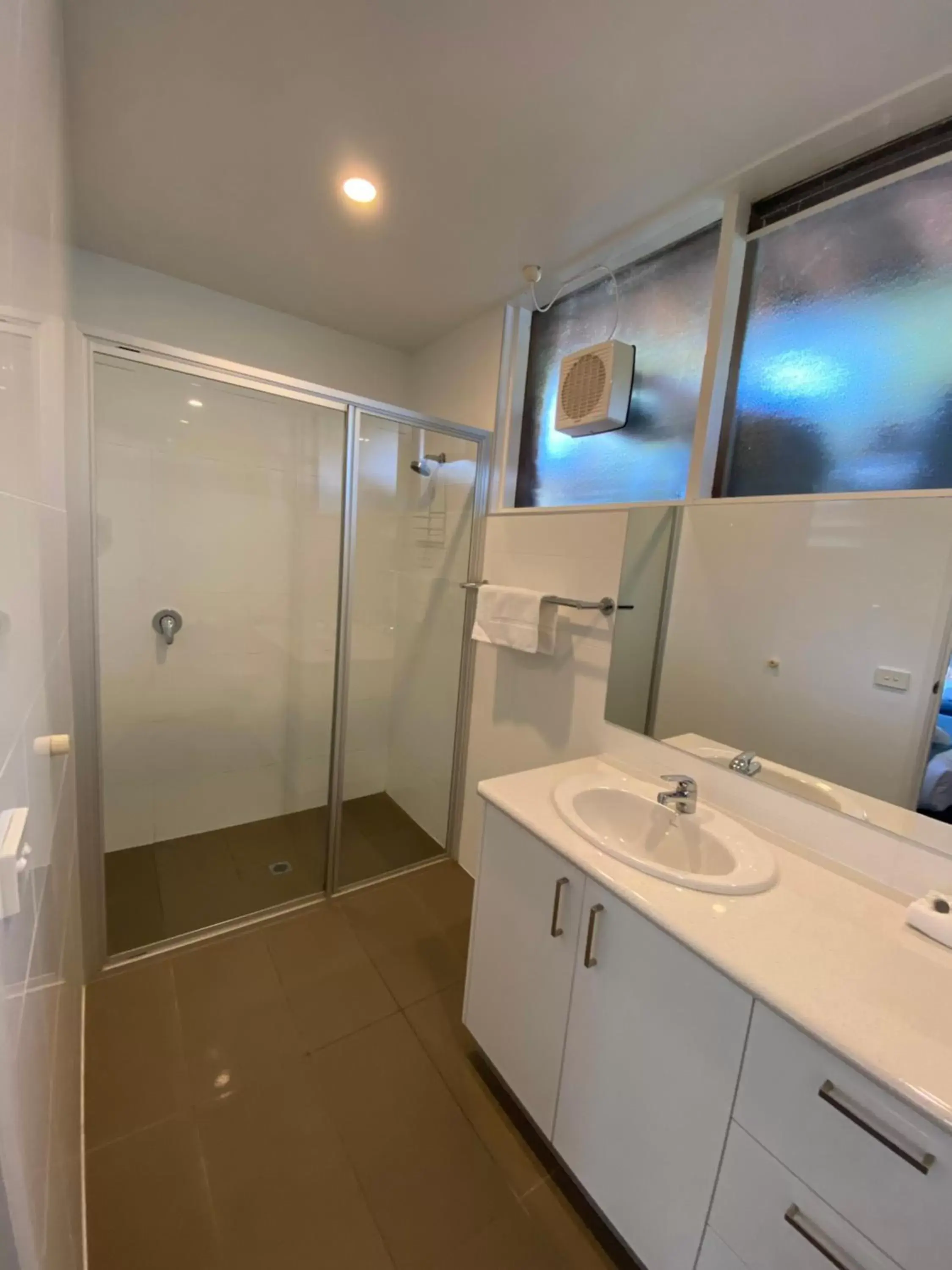 Bathroom in Kaloha Holiday Resort Phillip Island