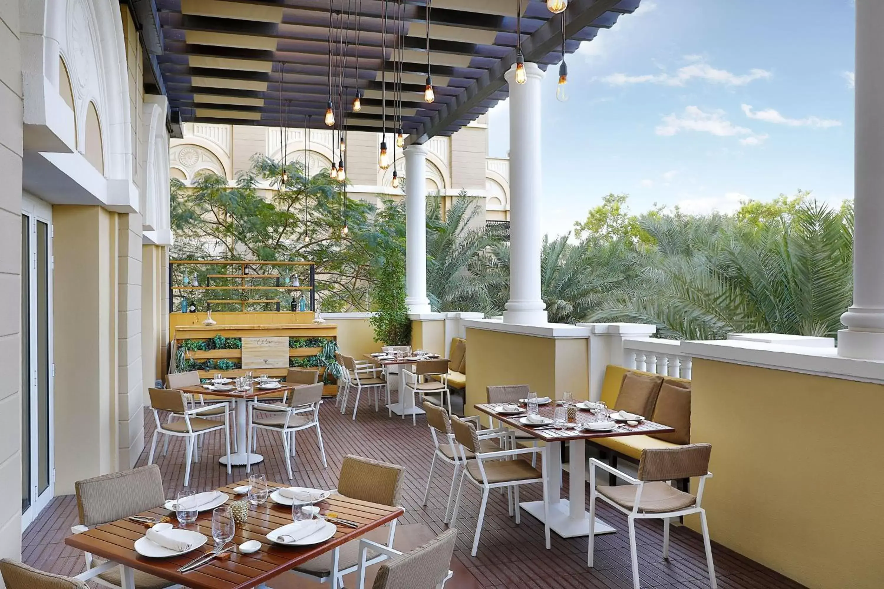 Restaurant/Places to Eat in The Westin Dubai Mina Seyahi Beach Resort and Waterpark