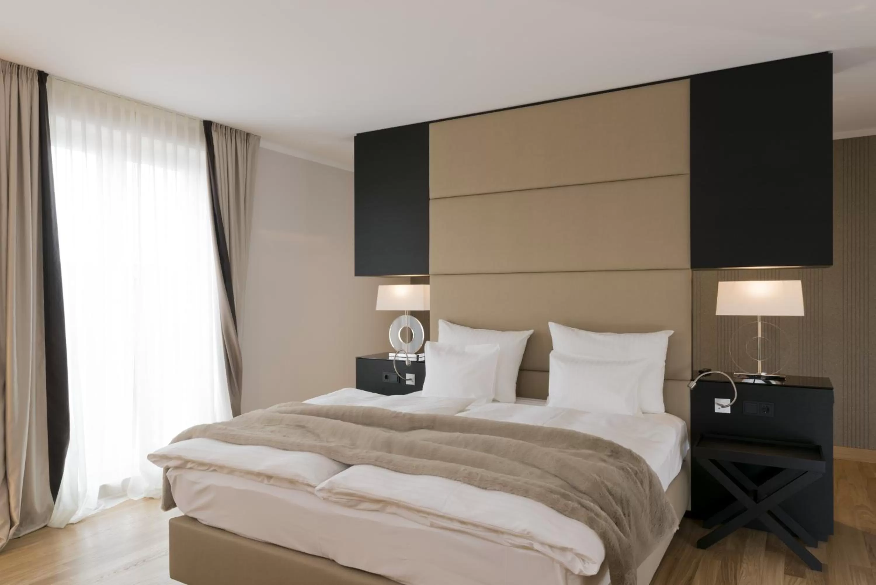 Photo of the whole room, Bed in Hofhotel Grothues-Potthoff