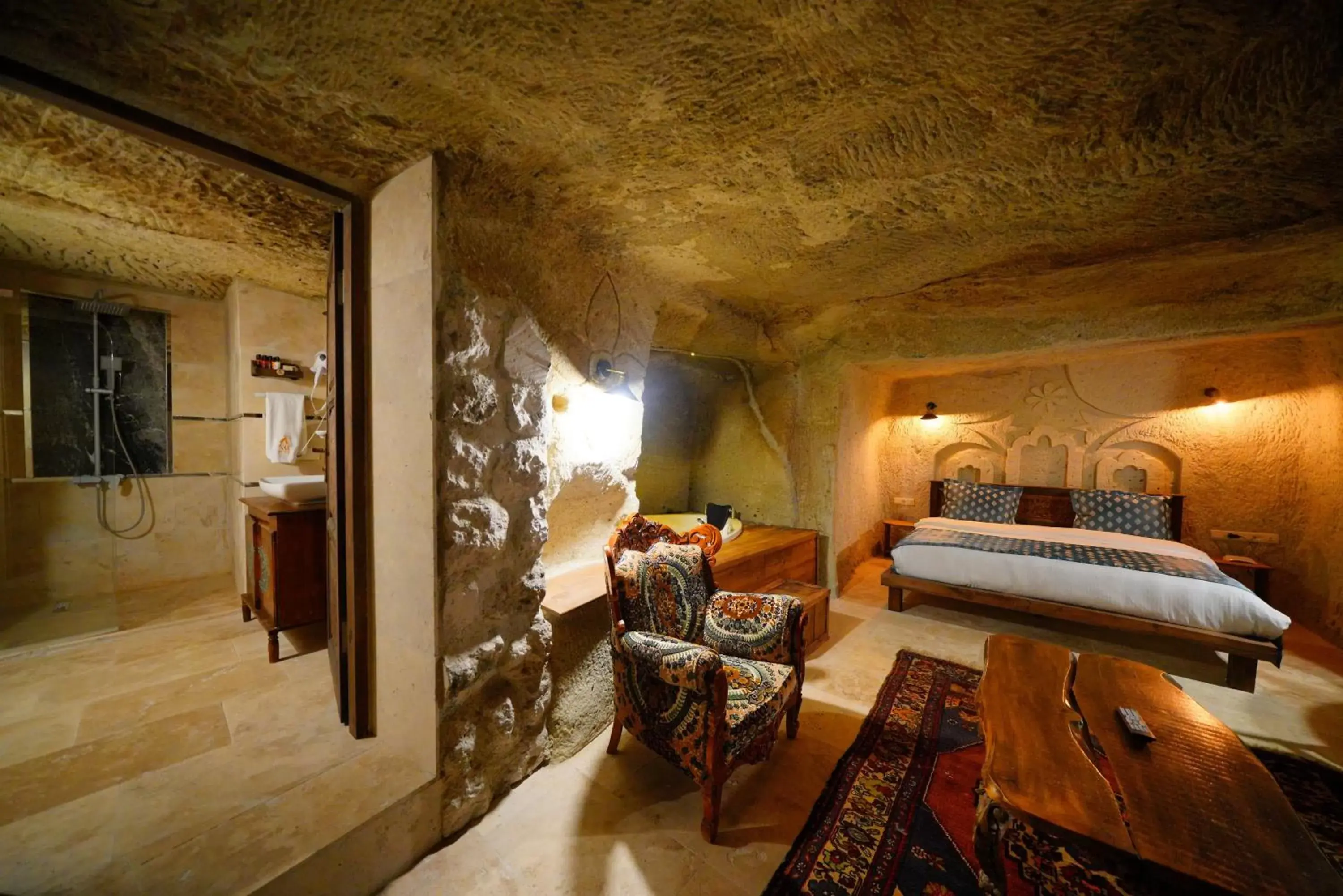 Bathroom, Bed in Cappadocia Nar Cave House & Hot Swimming Pool