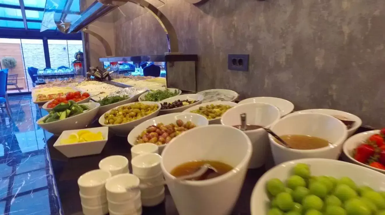 Breakfast in Greymark Hotel Breakfast in Greymark Hotel