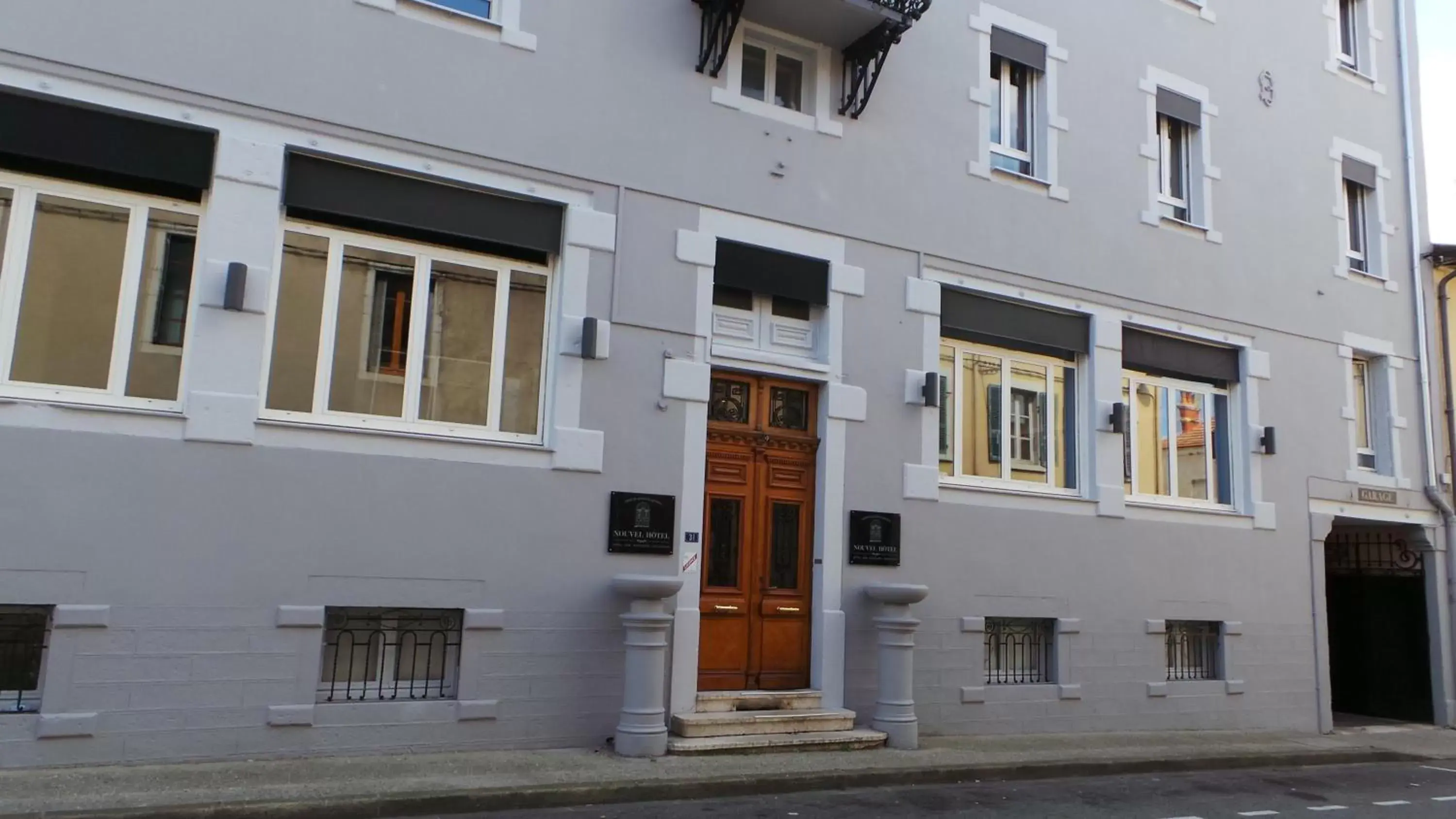 Facade/entrance, Property Building in Le Nouvel Hôtel