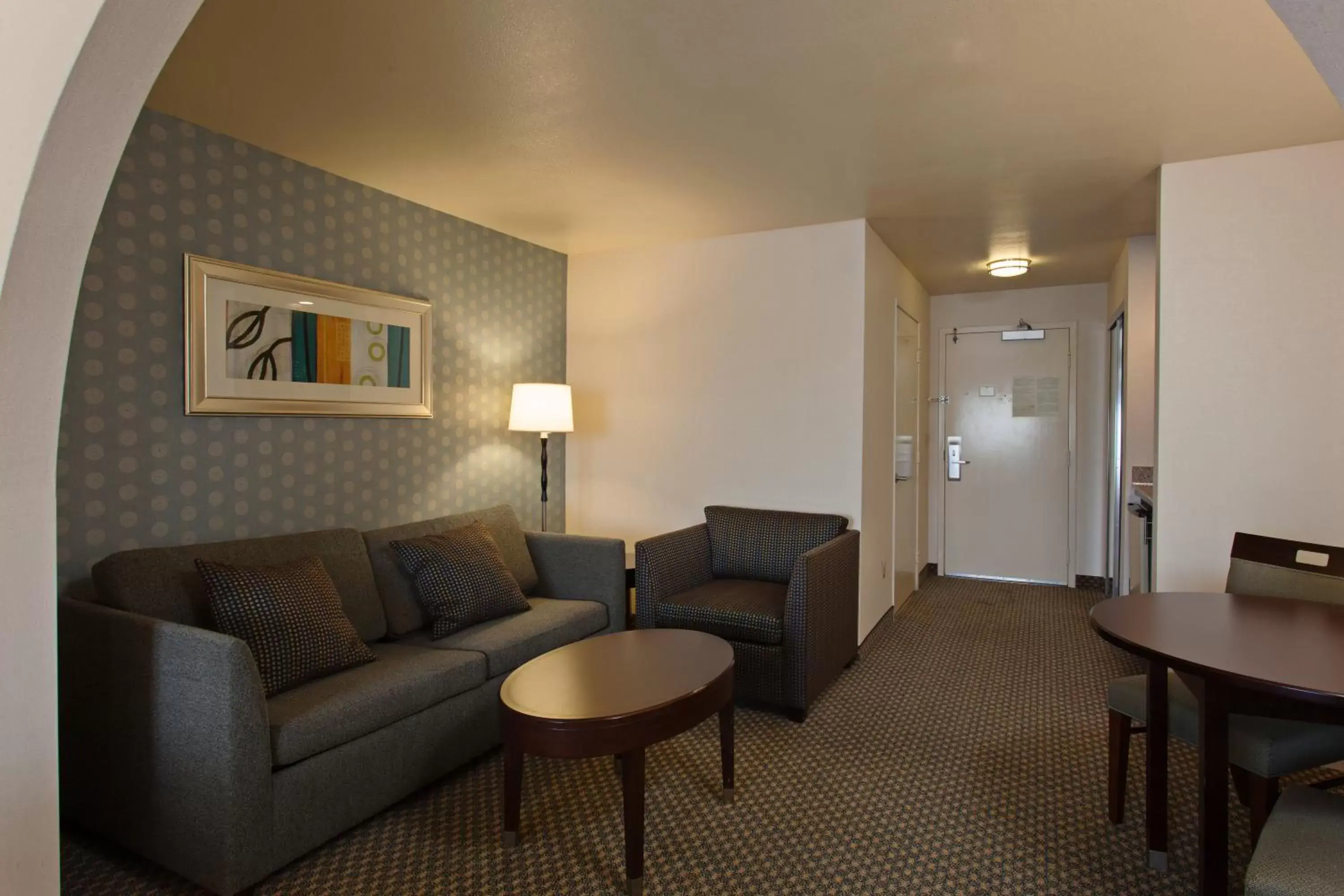 Photo of the whole room, Seating Area in Holiday Inn Express Hotel & Suites Hermosa Beach, an IHG Hotel
