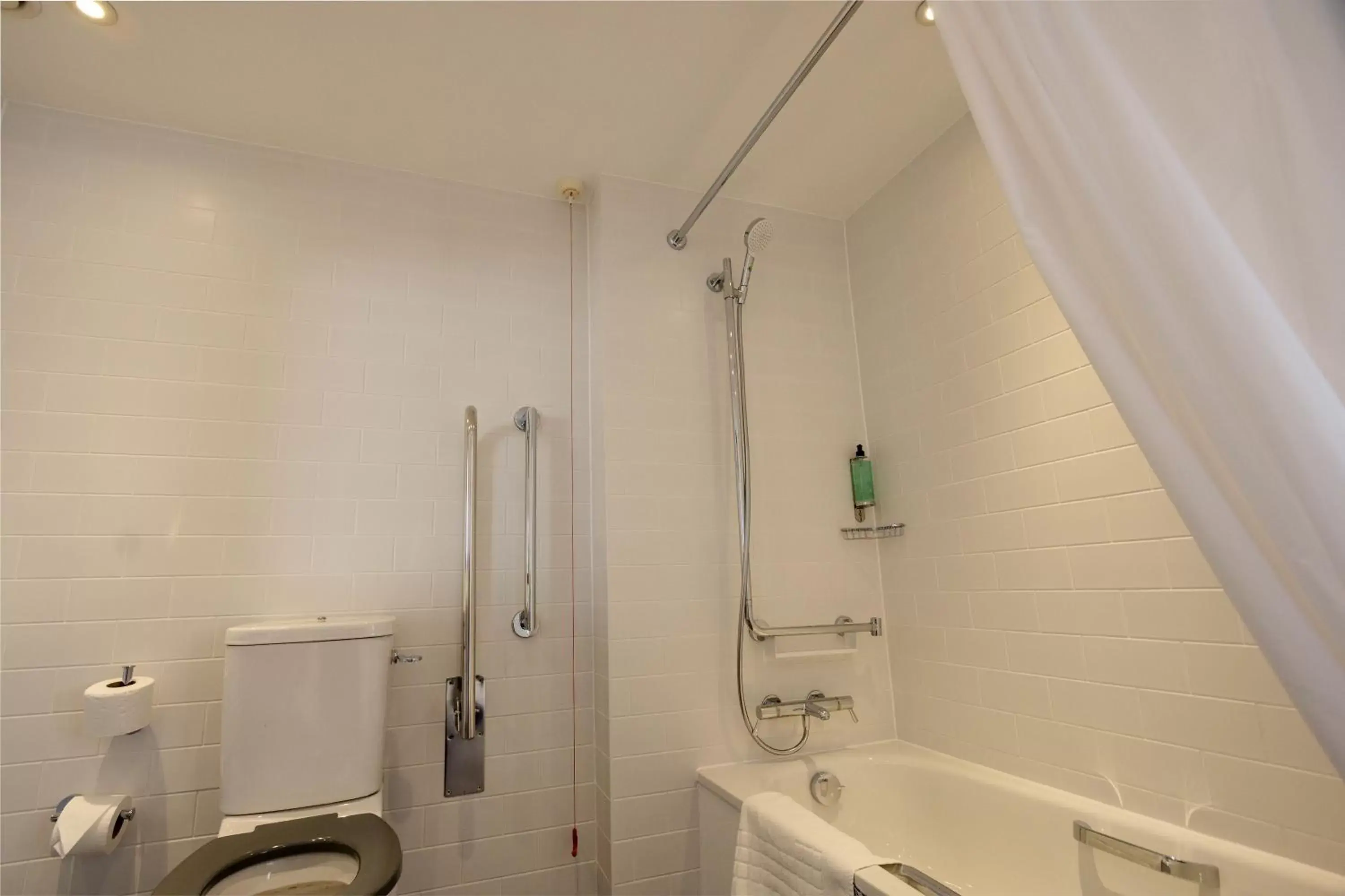 Photo of the whole room, Bathroom in Holiday Inn Preston, an IHG Hotel