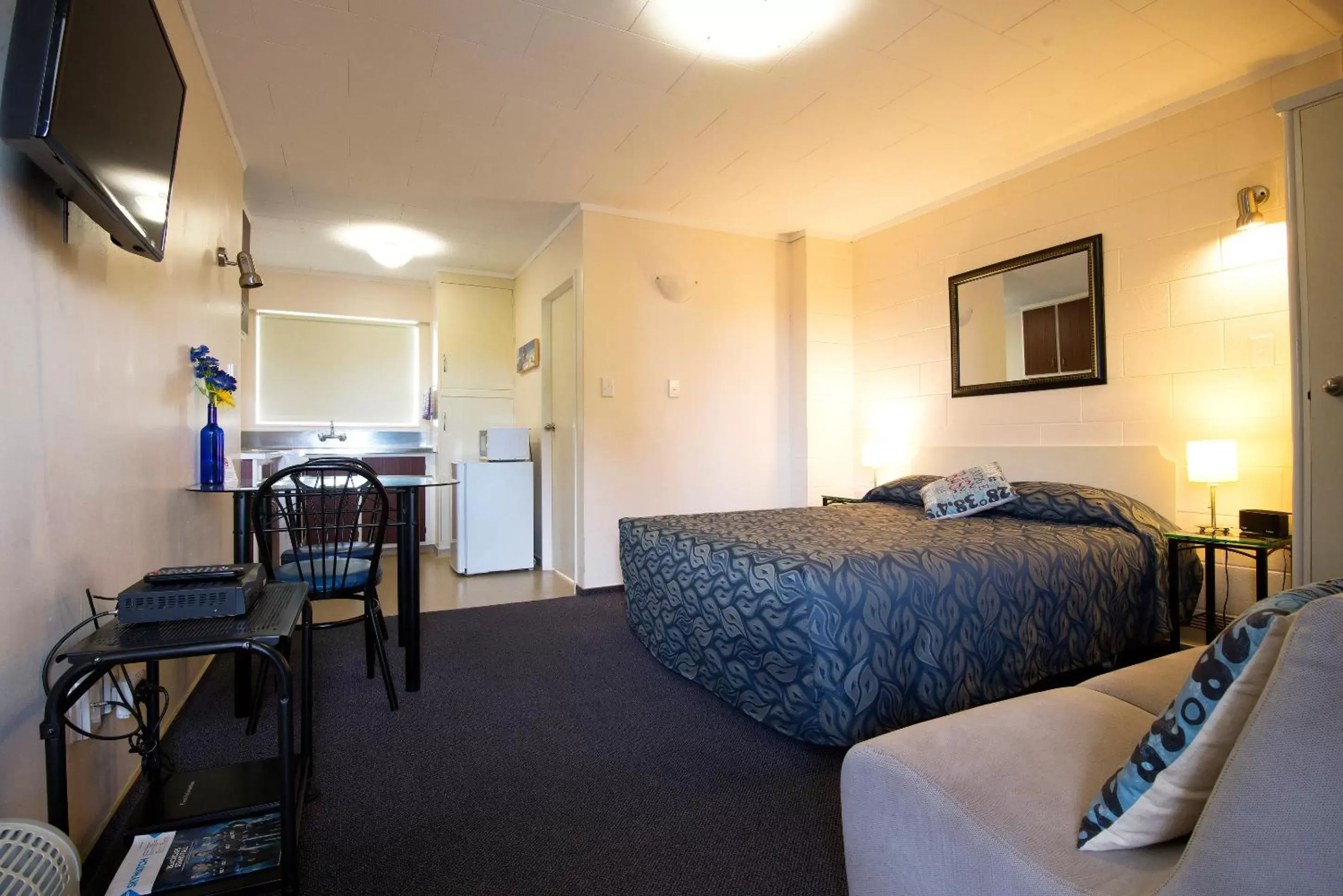 Photo of the whole room in Kapiti Gateway Motel