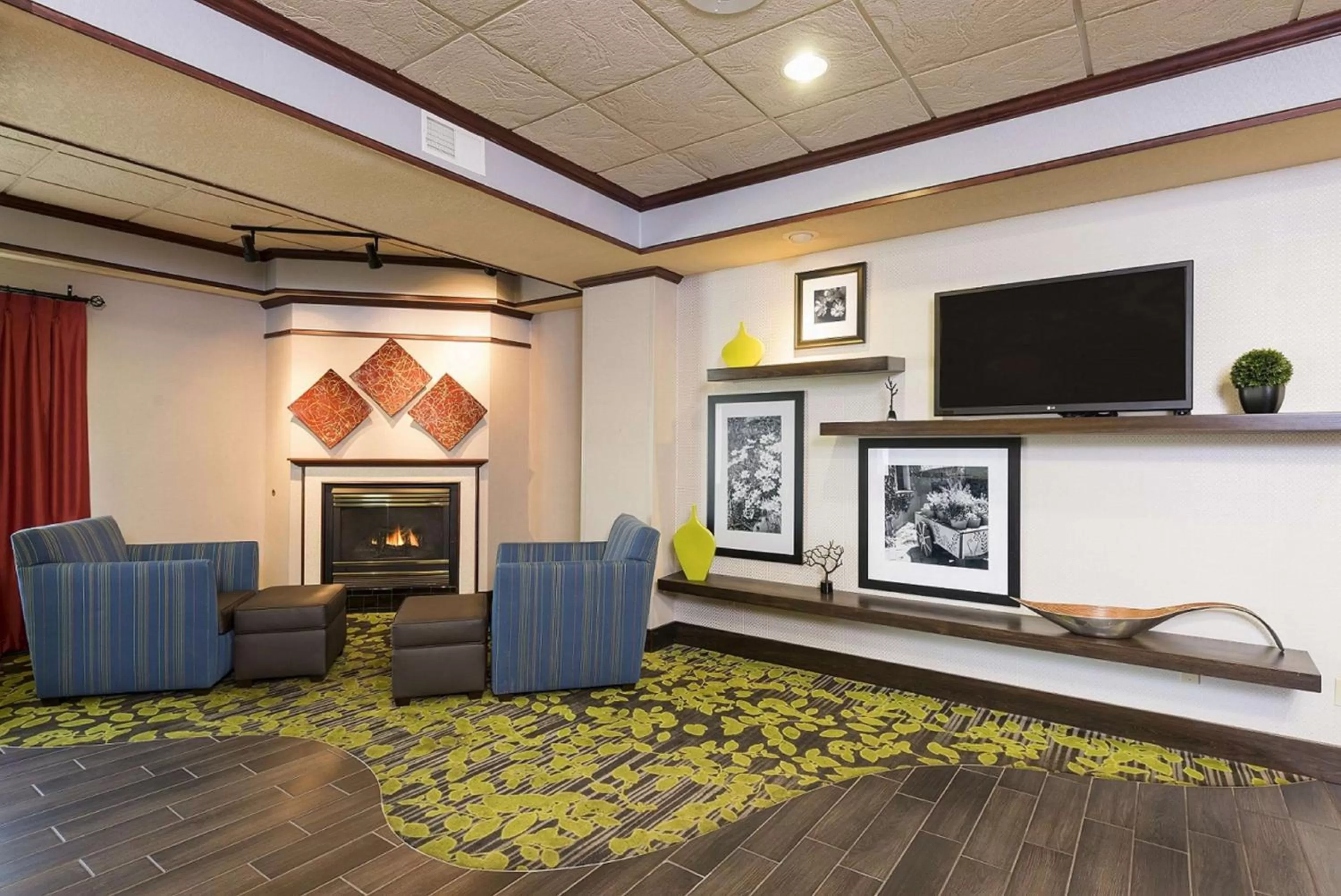 Lobby or reception in Hampton Inn Mount Pleasant