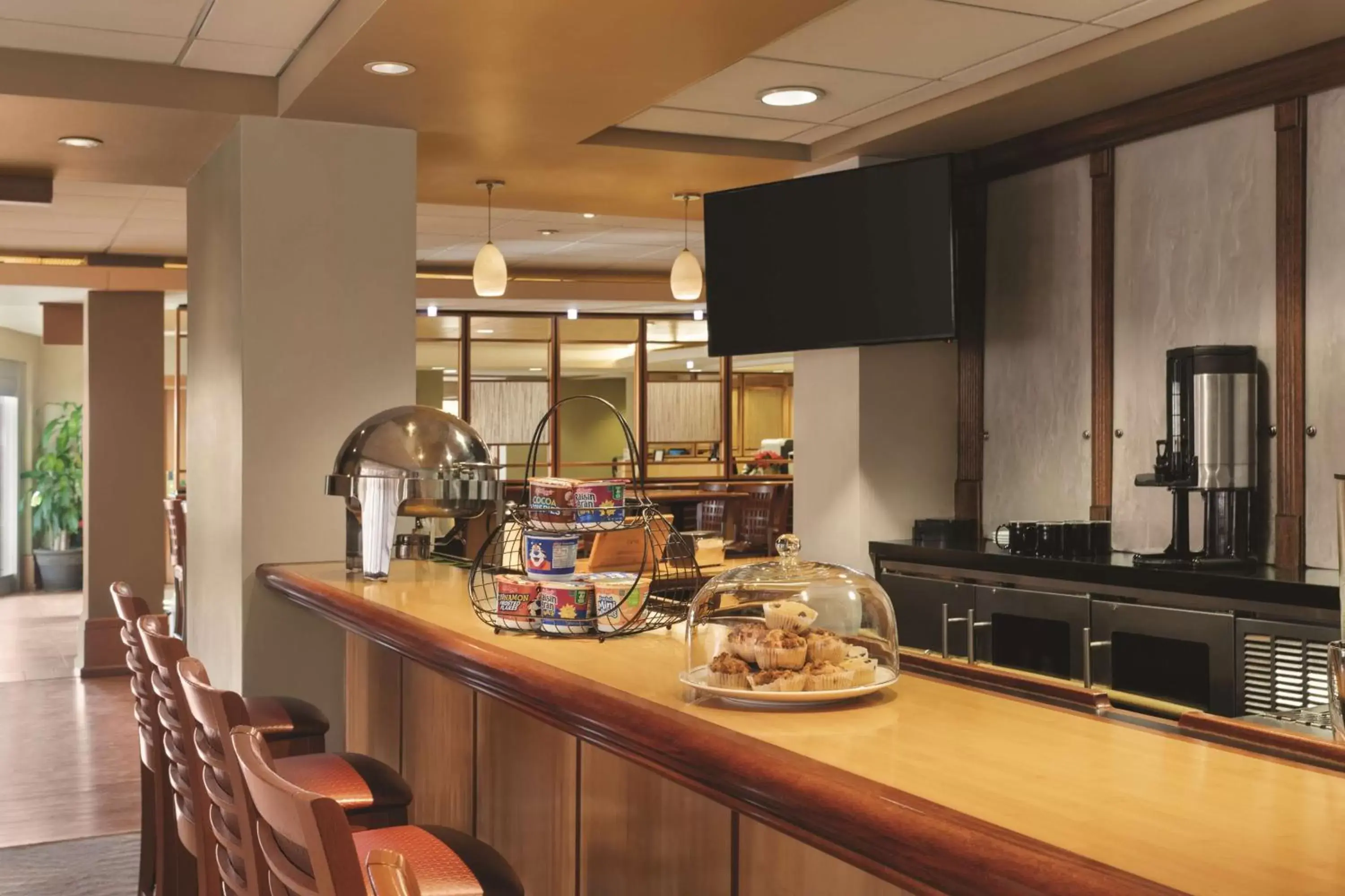 Restaurant/places to eat in Radisson Hotel Providence Airport
