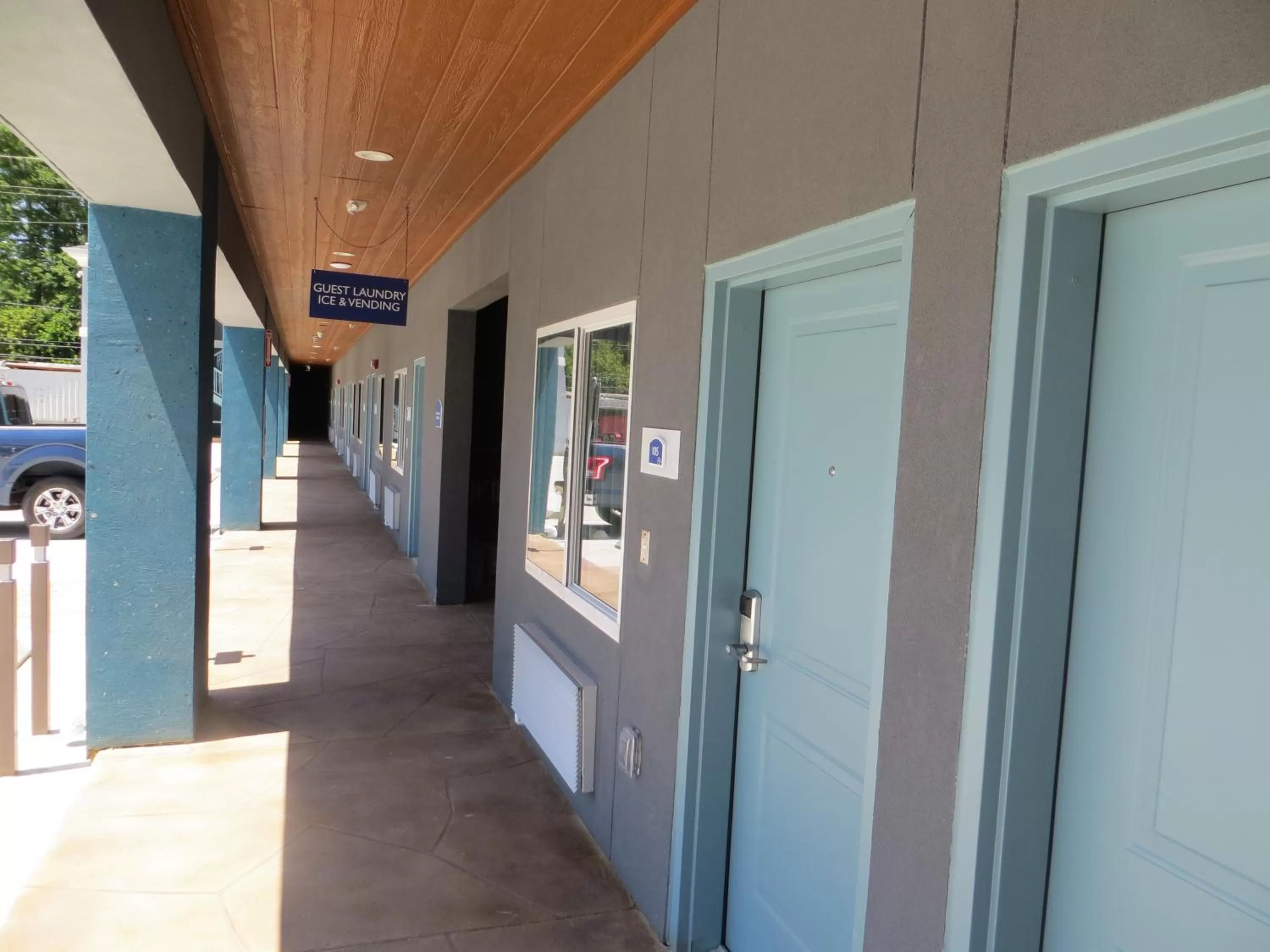 Hotel Blue - Woodlands