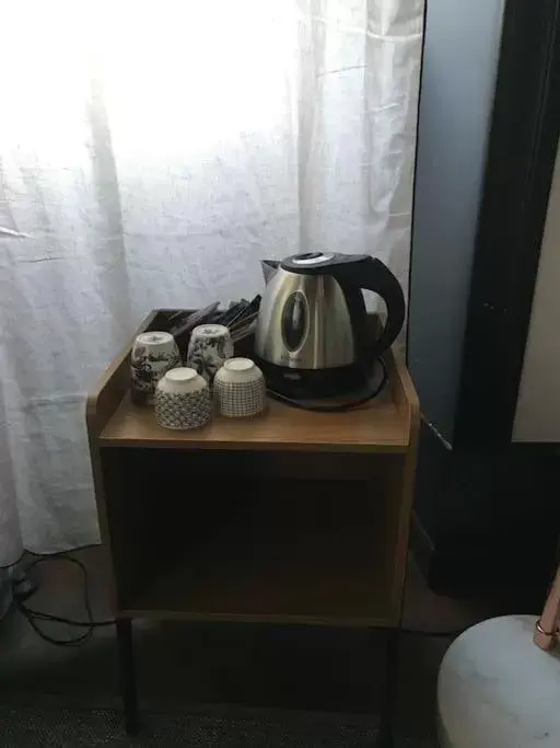 Coffee/tea facilities in Château de Bataillé