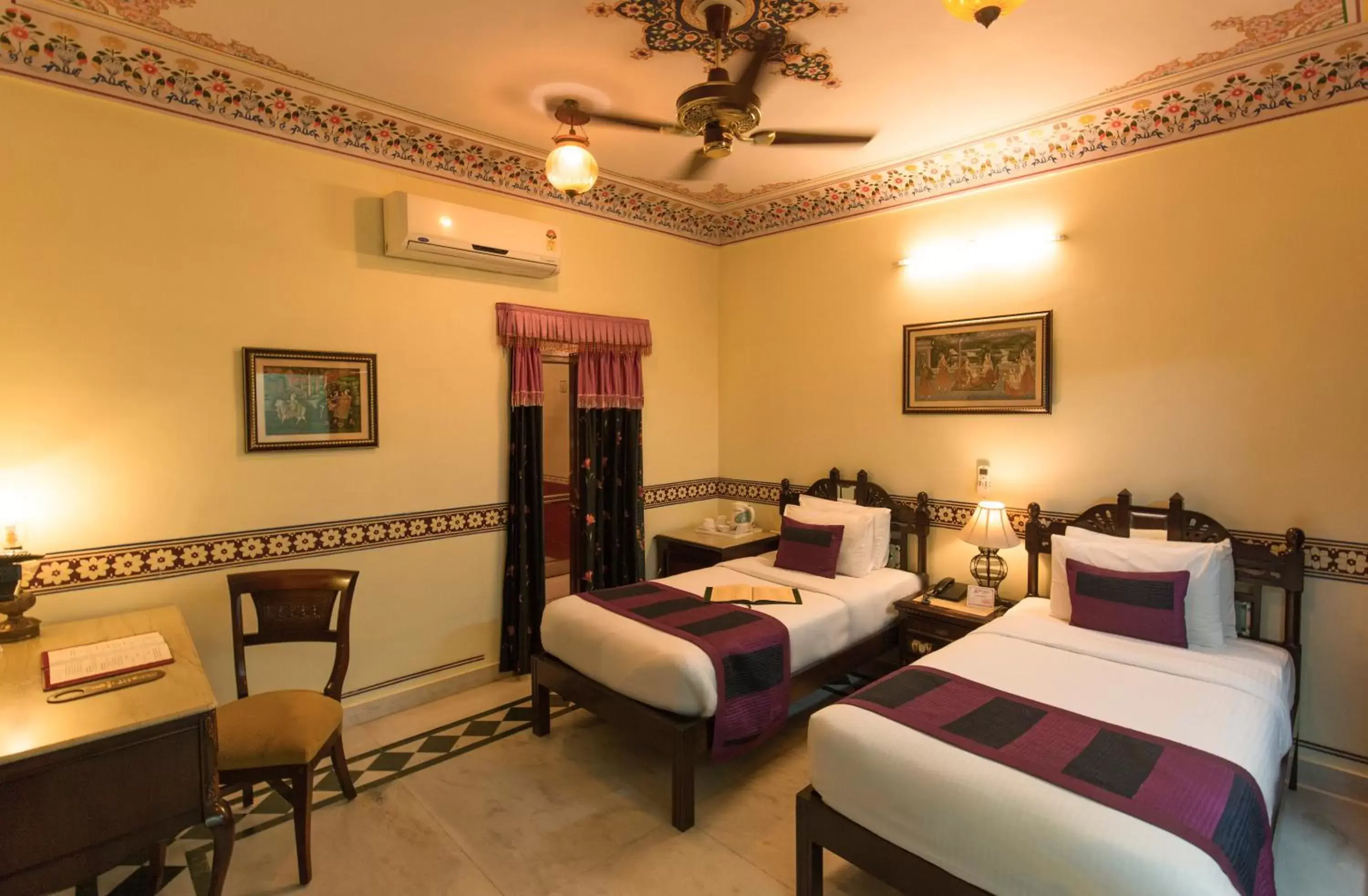 Bedroom, Bed in Umaid Bhawan - A Heritage Style Boutique Hotel