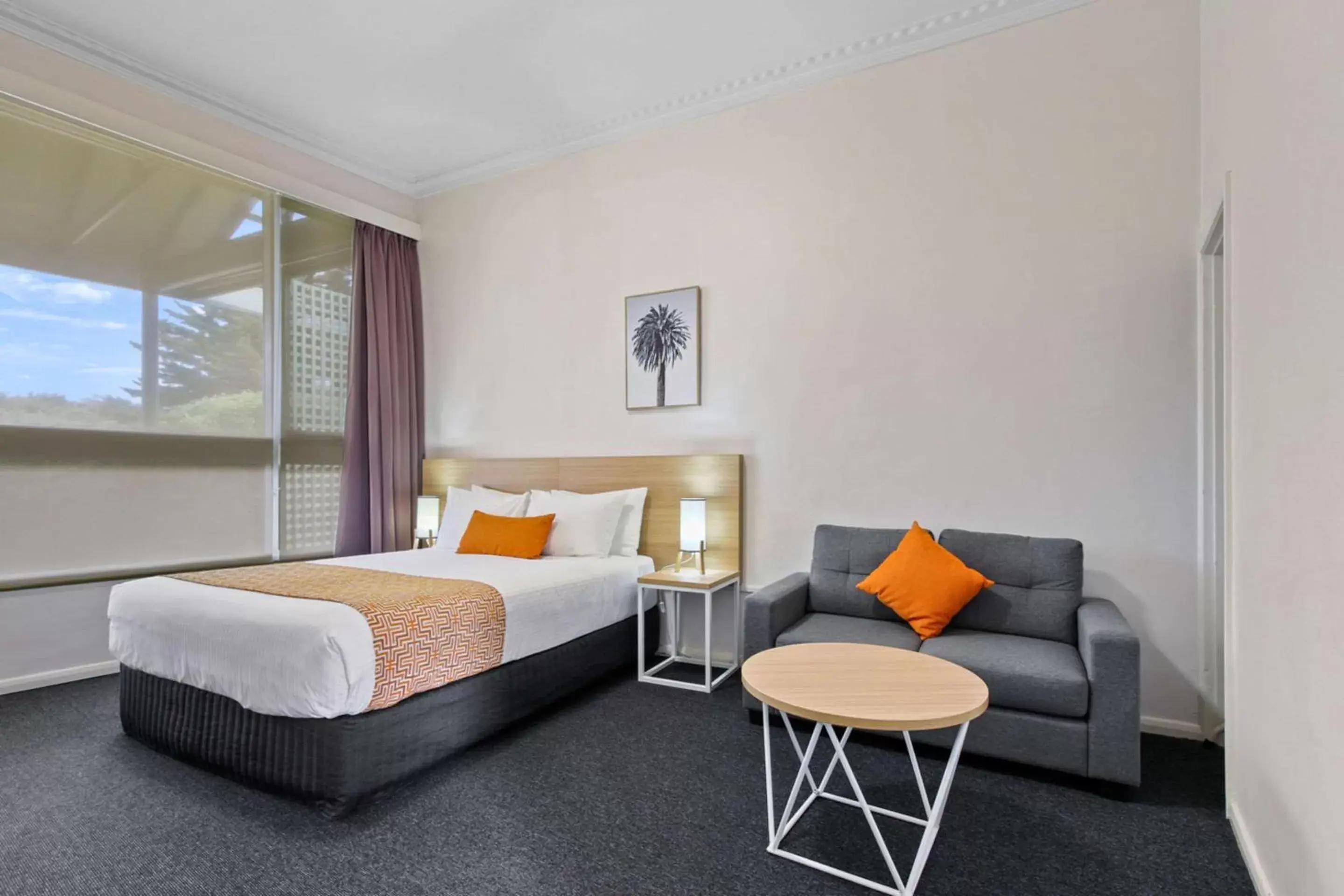 Bed in Comfort Inn & Suites Lakes Entrance