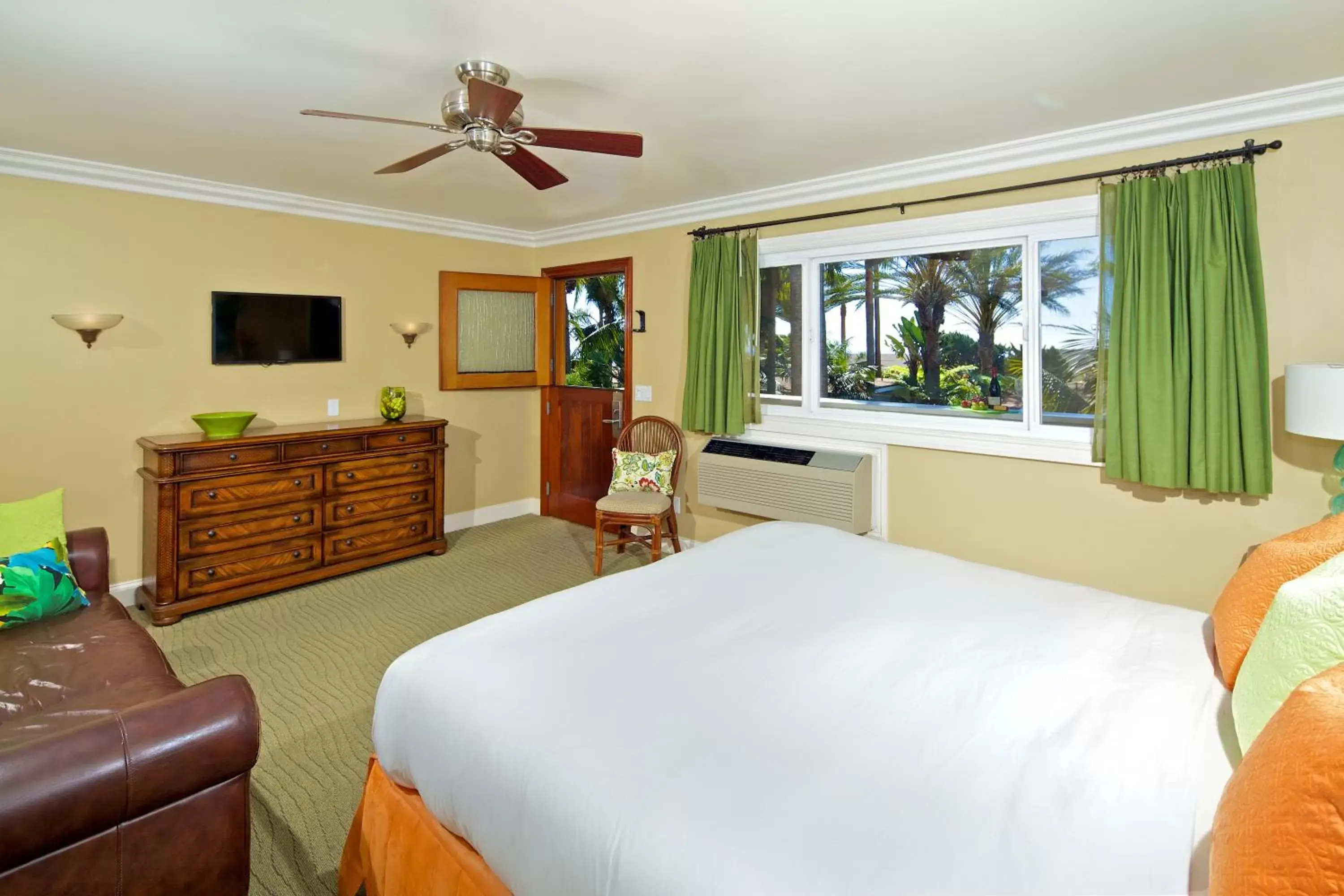 Luxury Mini Suite in Ocean Palms Beach Resort