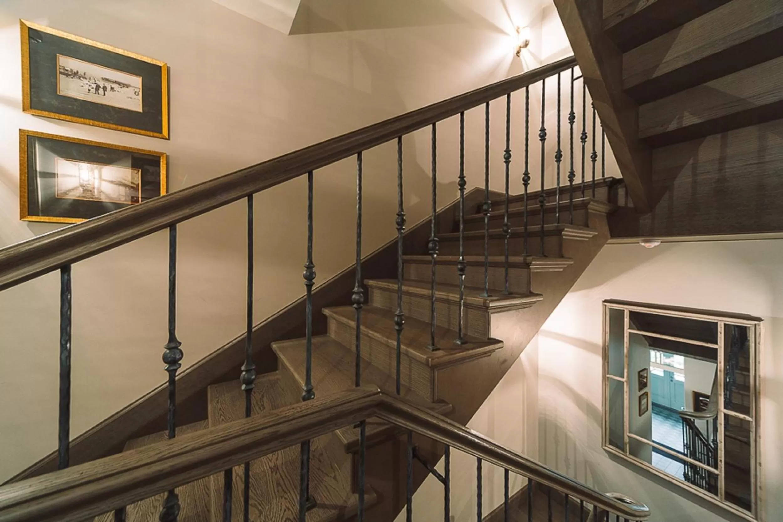 Decorative detail in Wooden Villa APARTMENTS