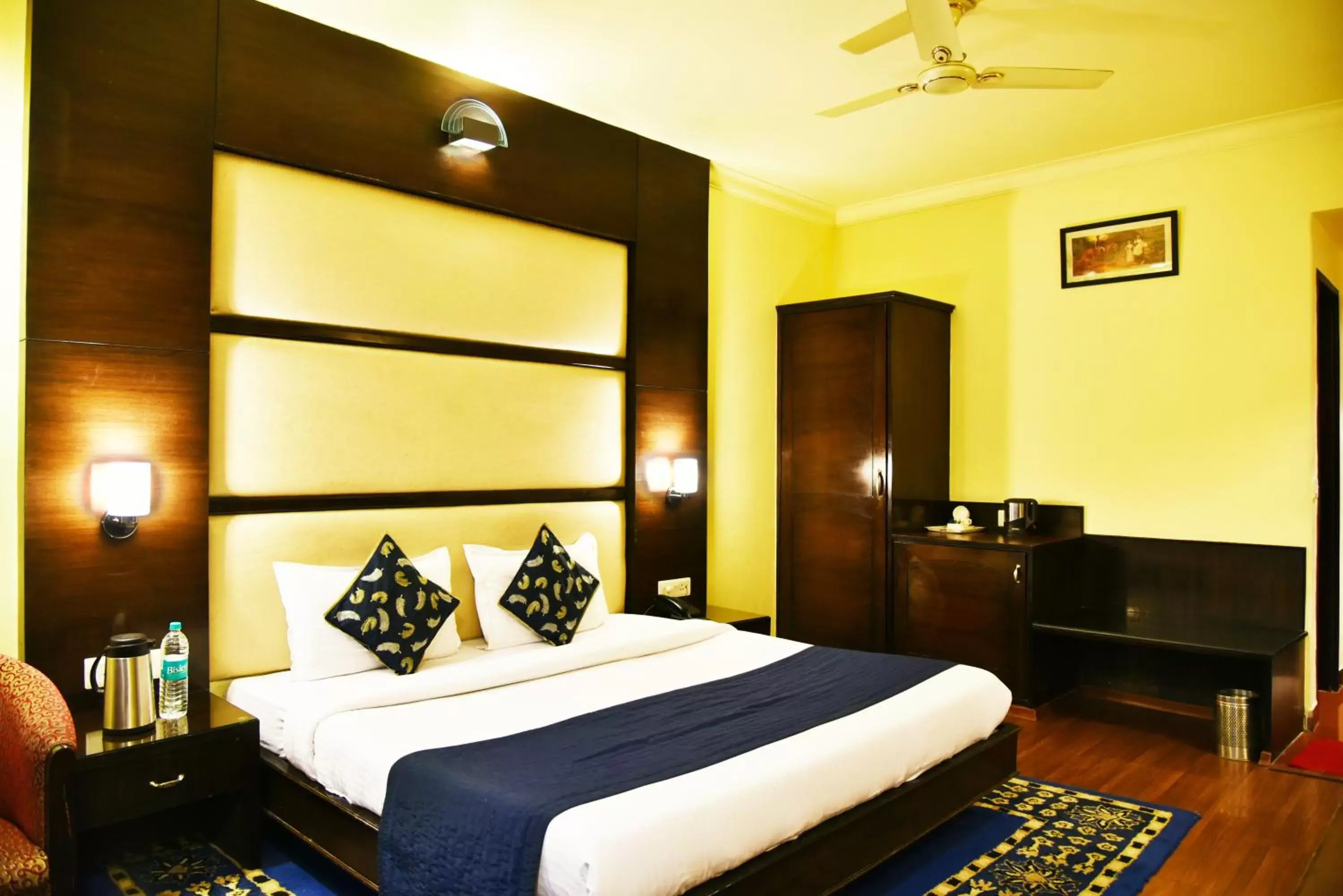 Bedroom, Bed in Indraprastha Resort, Dalhousie