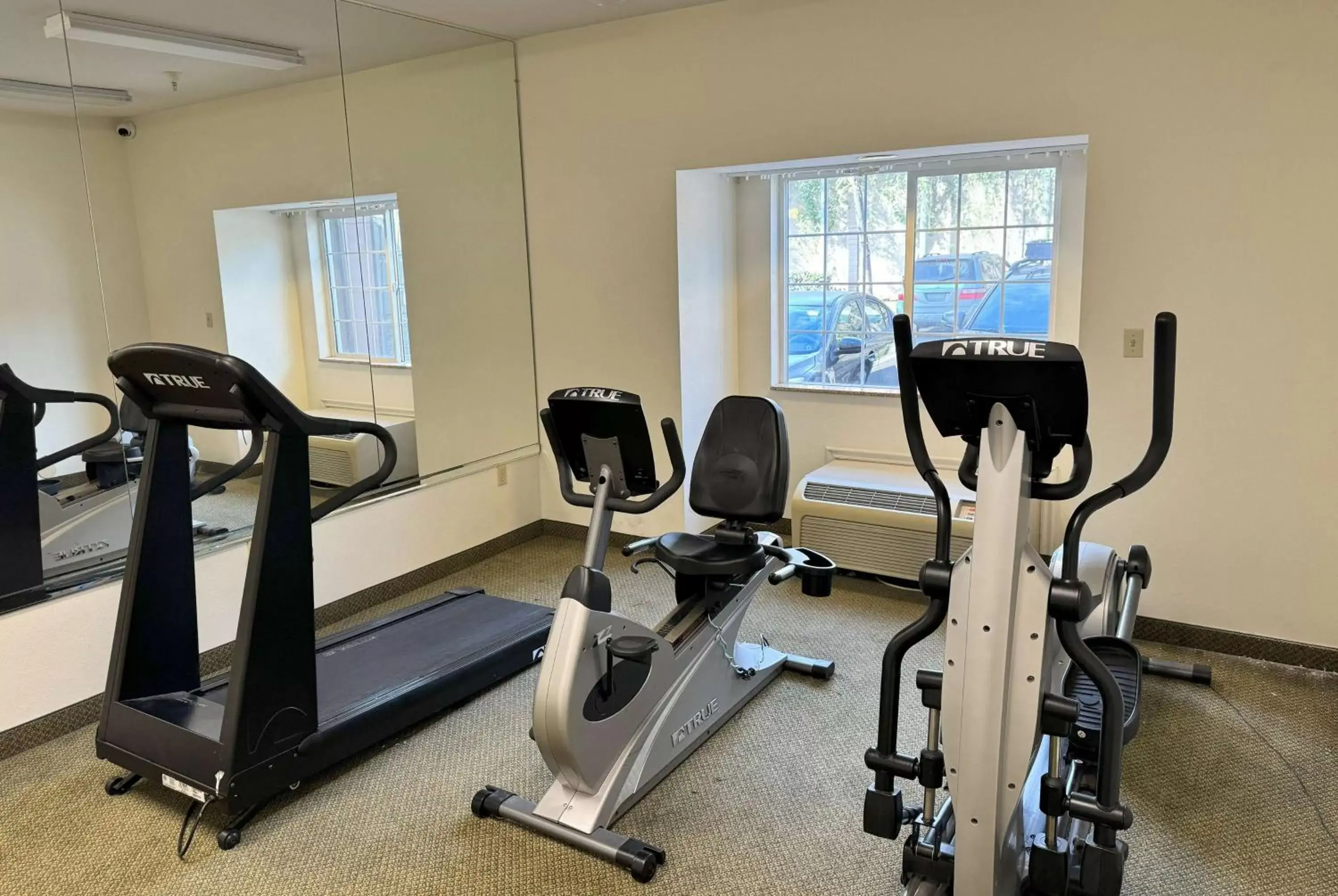 Fitness Center/Facilities in La Quinta Inn & Suites by Wyndham Tulare