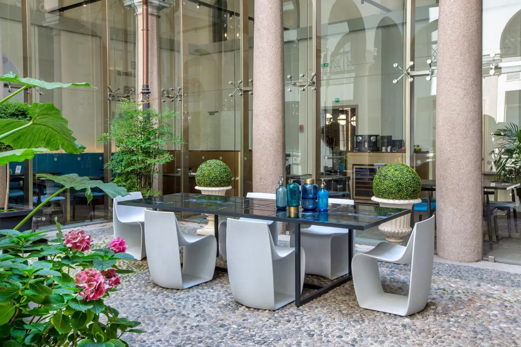 Other, Lounge/Bar in Hotel Indigo Milan - Corso Monforte, an IHG Hotel