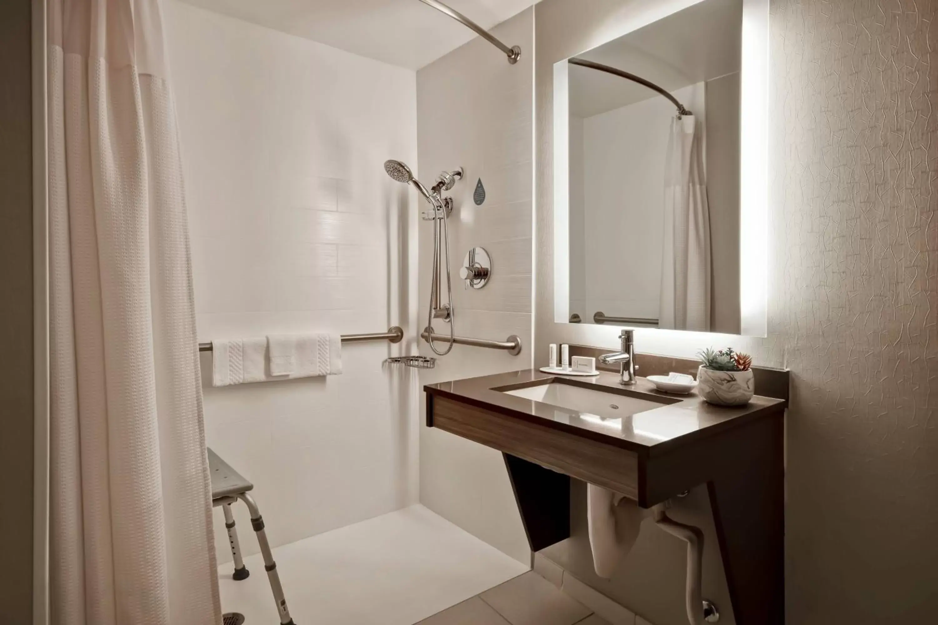 Bathroom in SpringHill Suites by Marriott Atlanta Kennesaw
