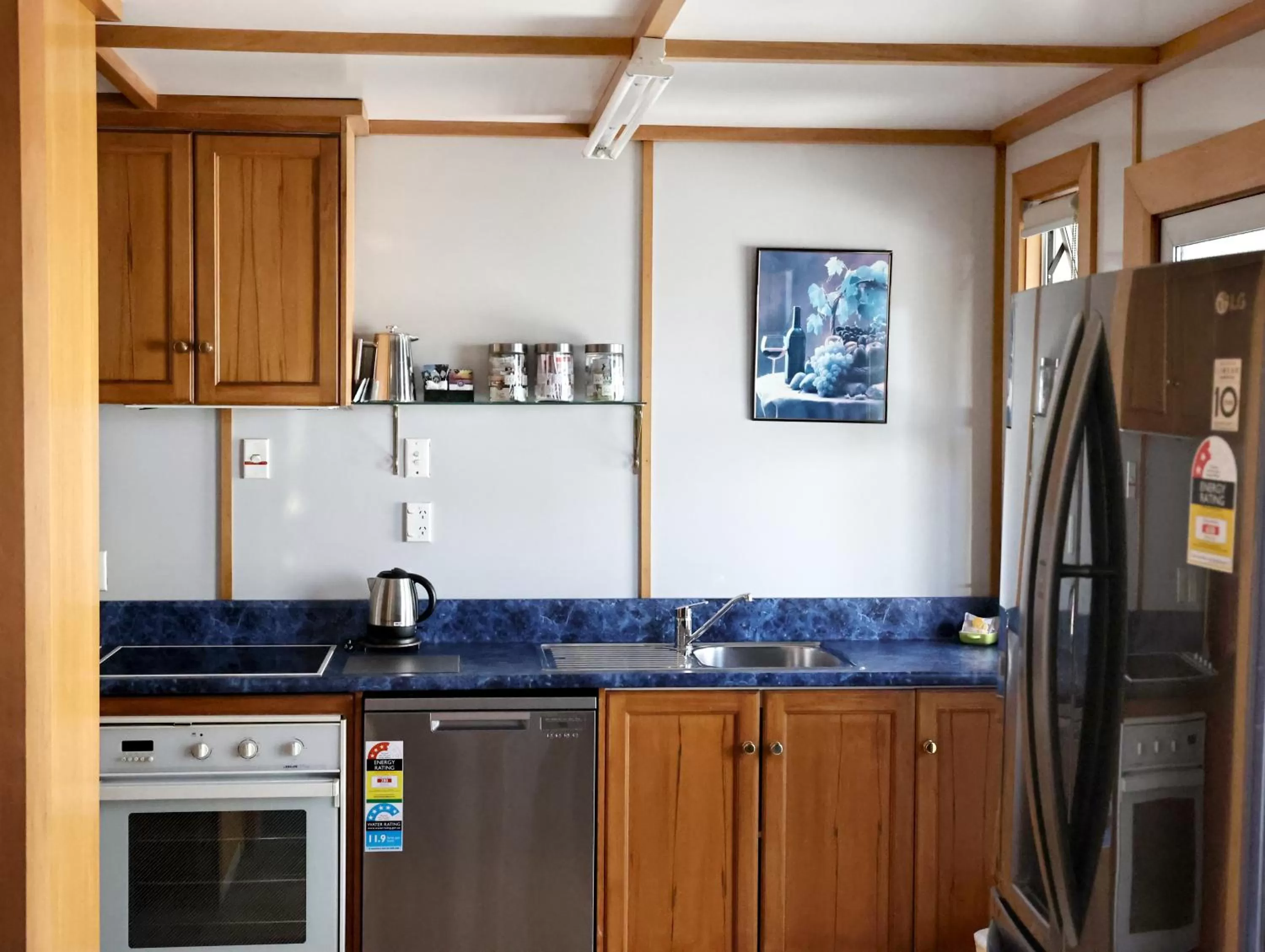 Baywatch Motor Lodge