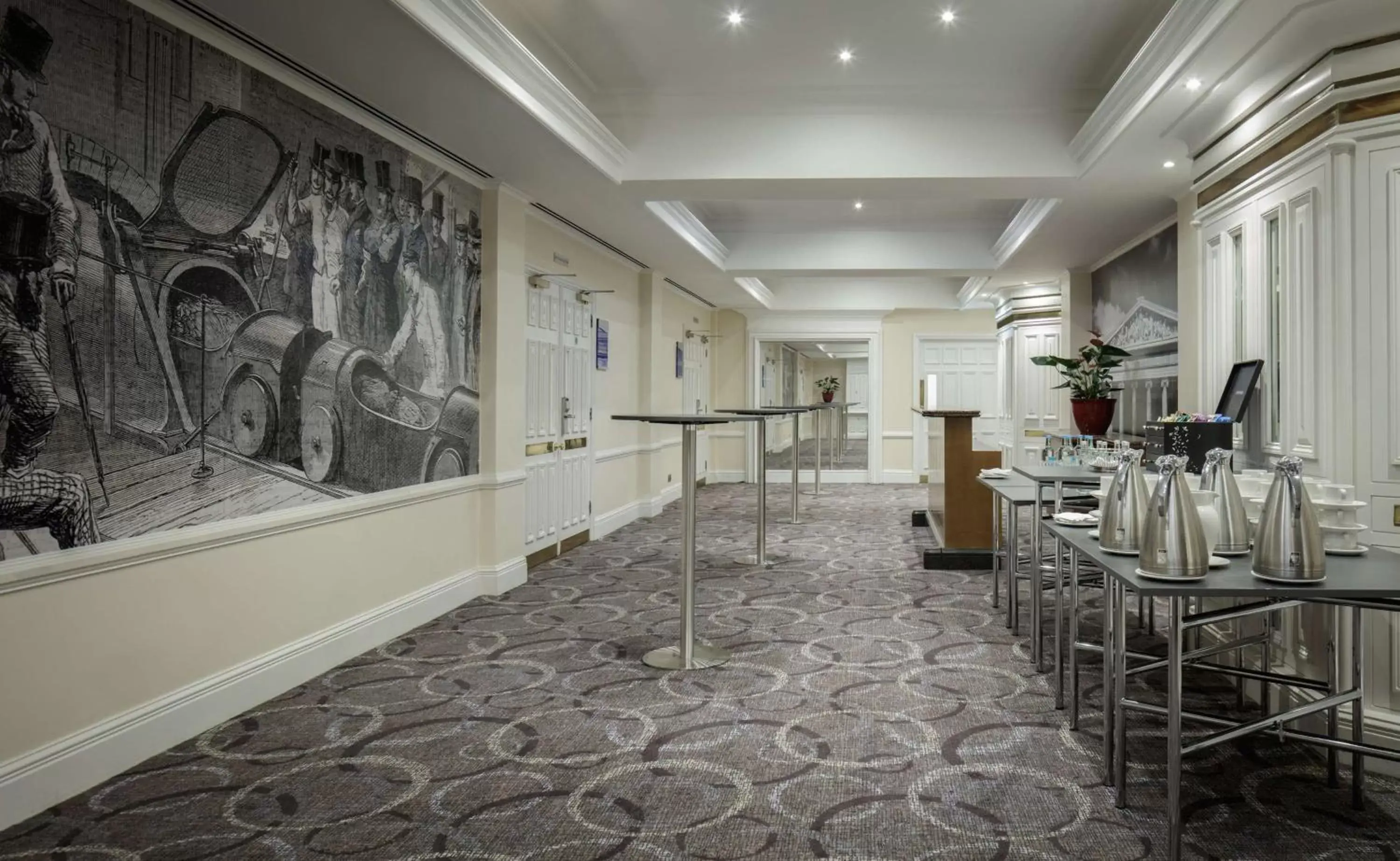 Lobby or reception, Restaurant/Places to Eat in Hilton London Euston