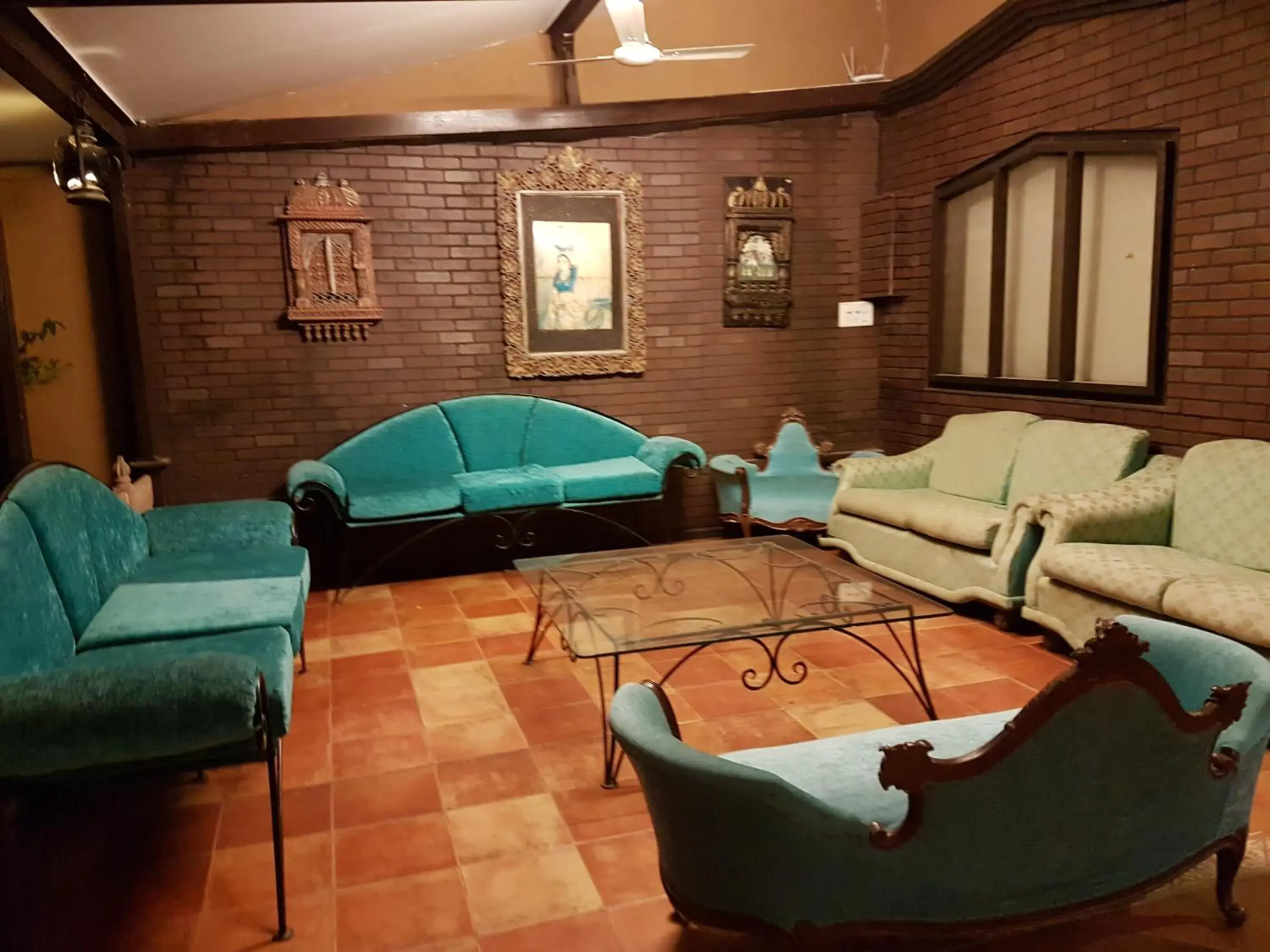 Seating Area in Chacha Inn - The Garden Retreat