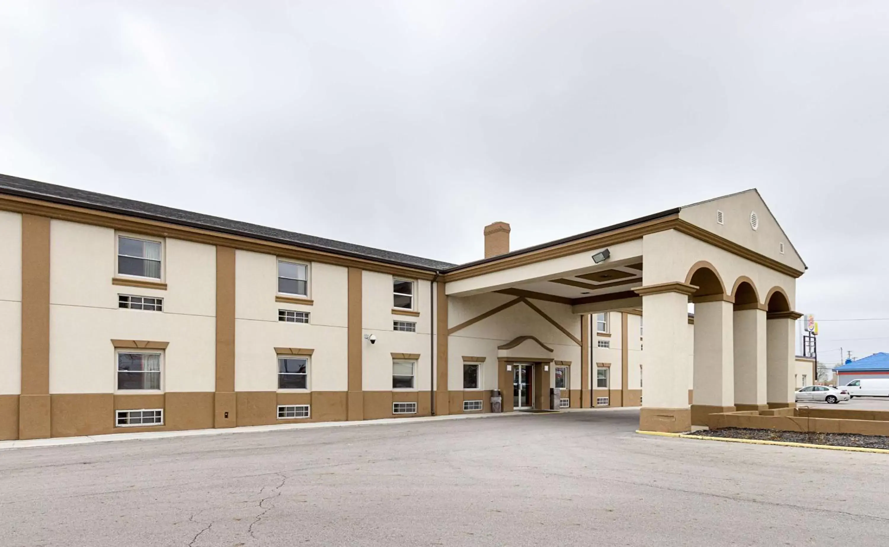 Property Building in Motel 6-Sidney, OH