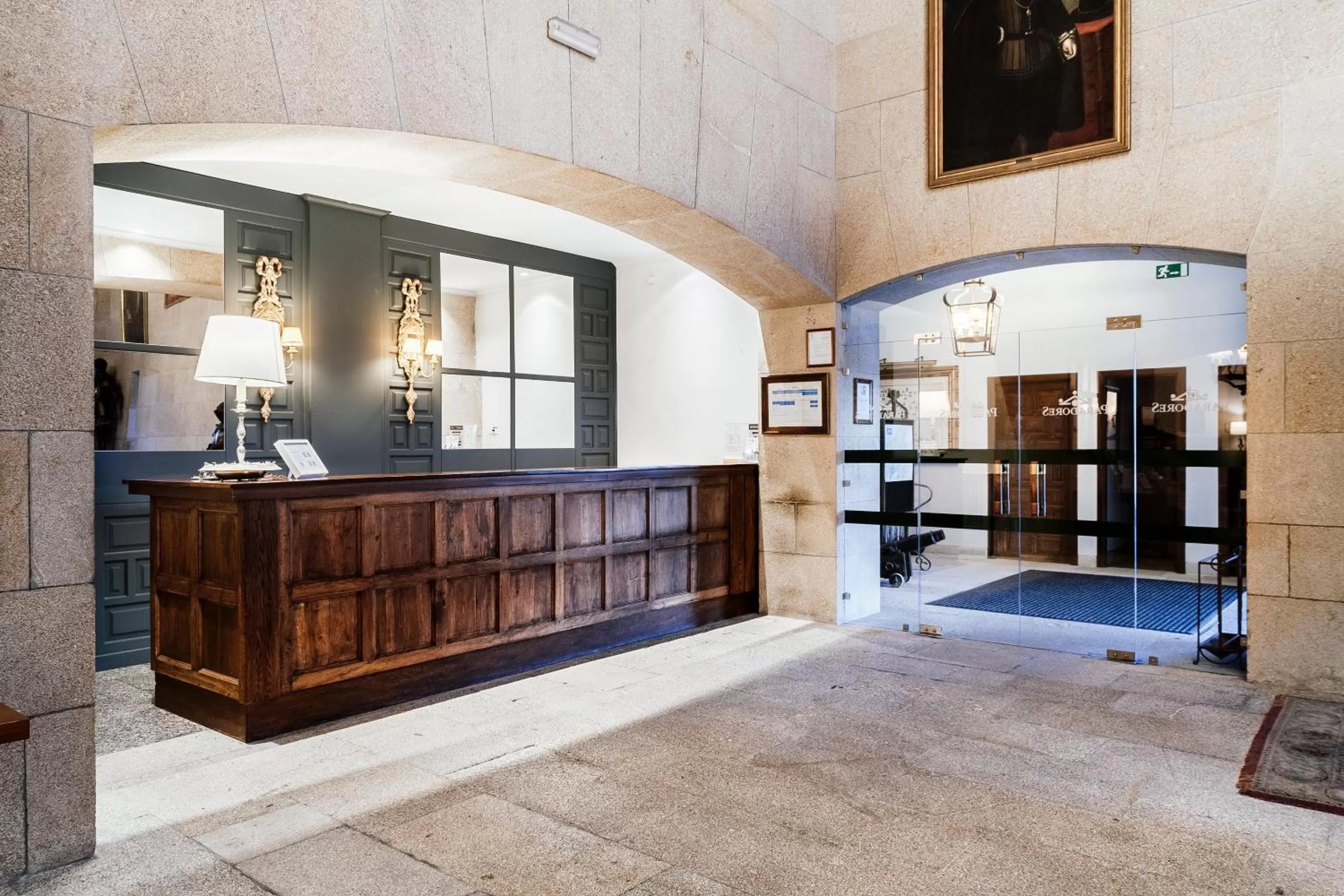 Lobby or reception in Parador de Baiona