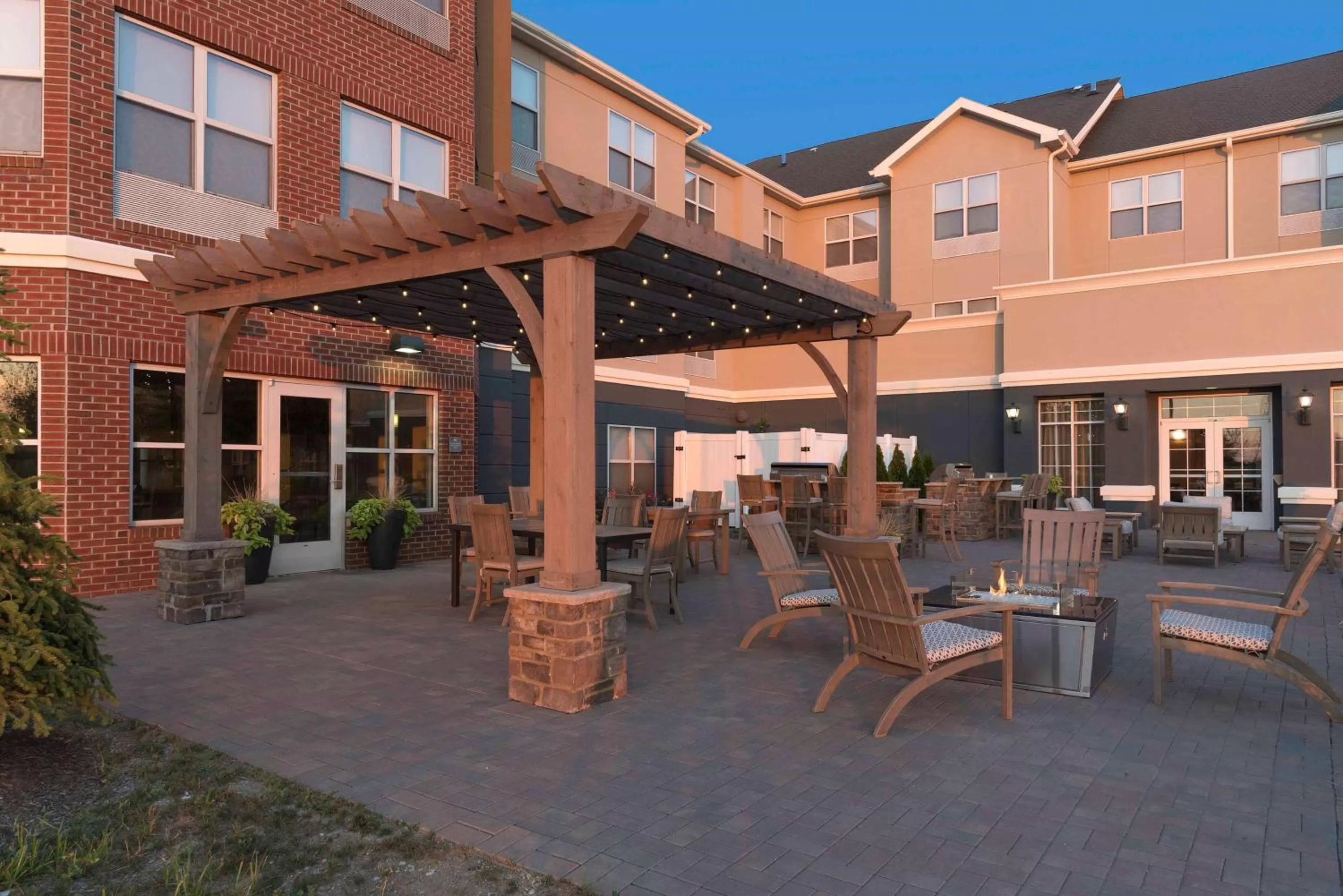 Patio in Homewood Suites by Hilton Indianapolis Airport / Plainfield