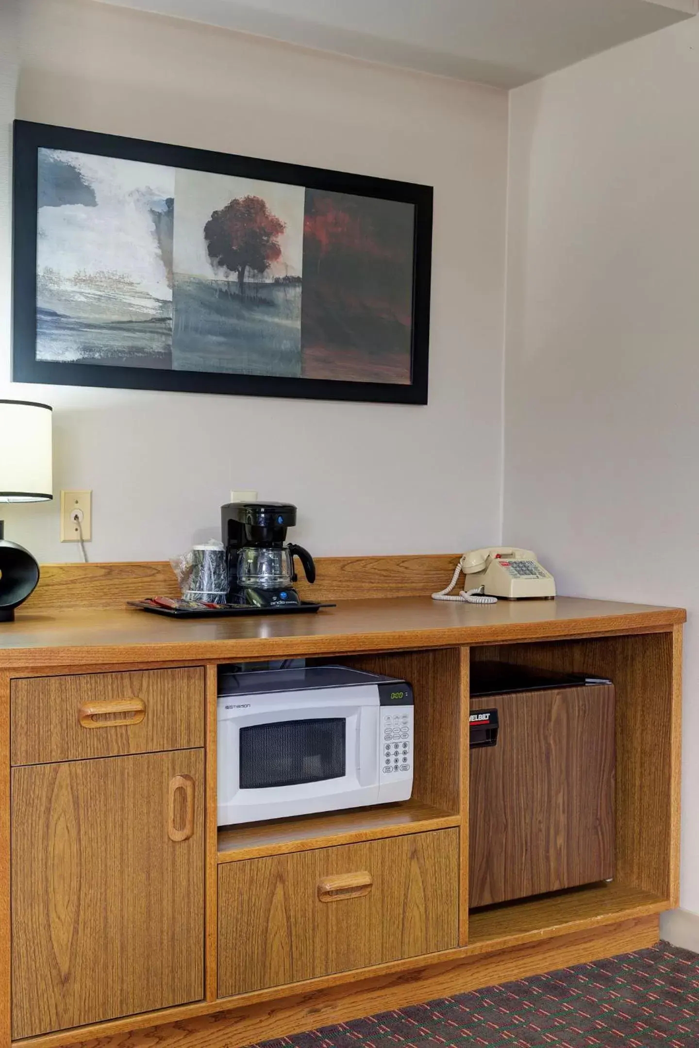 Standard Single Room - single occupancy in El Rancho Hotel Standard Single Room - single occupancy in El Rancho Hotel