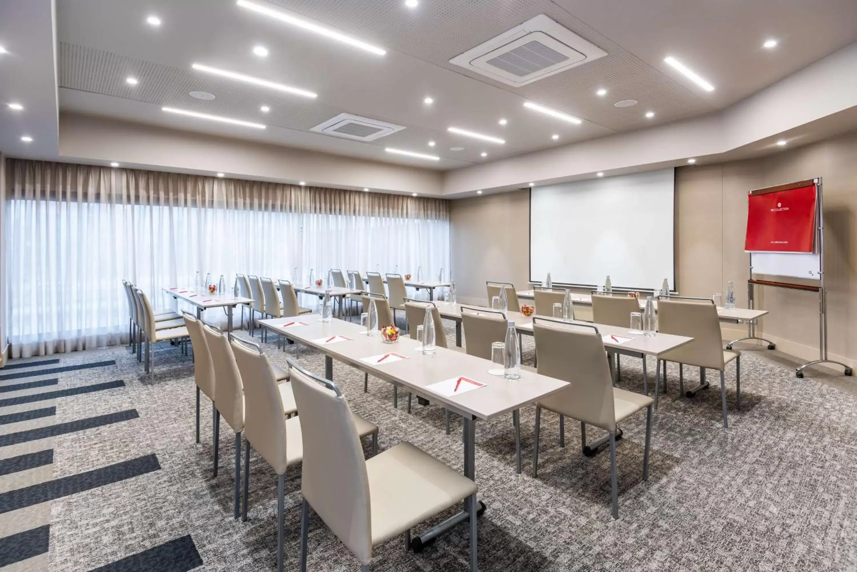 Meeting/conference room in NH Collection Bogota WTC Royal