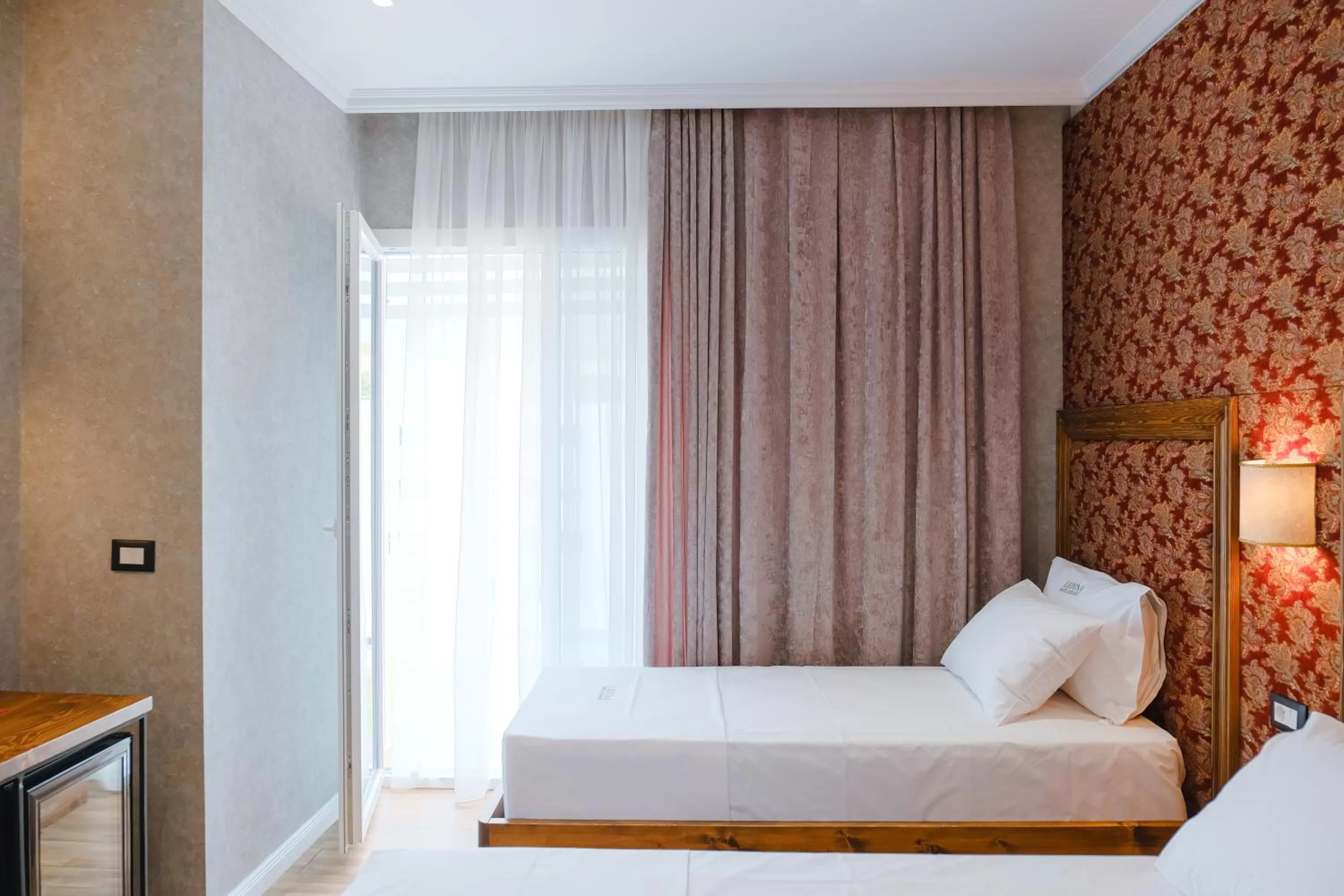 Deluxe Twin Room in Ledina Hotel