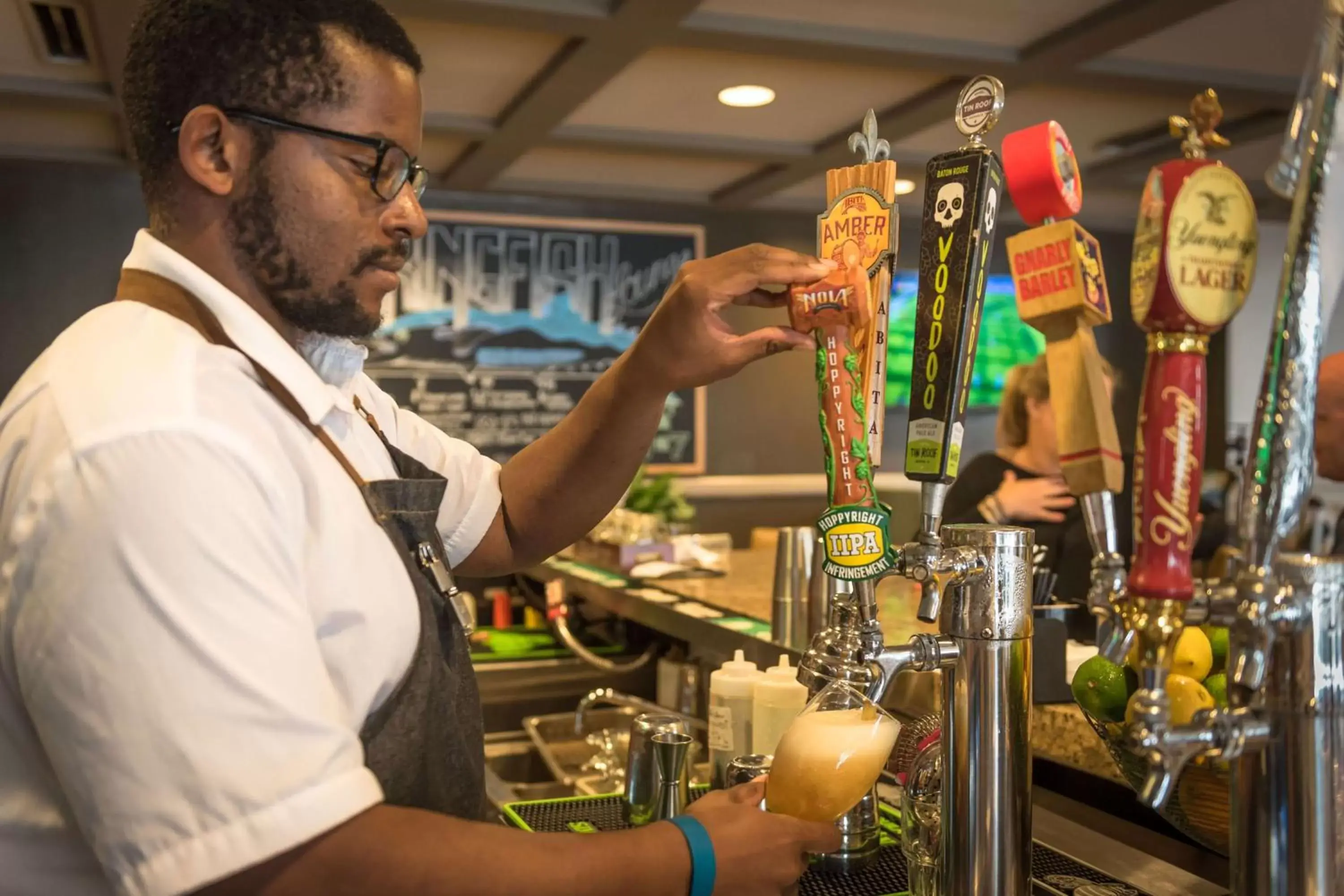 Lounge or bar in Hilton Baton Rouge Capitol Center