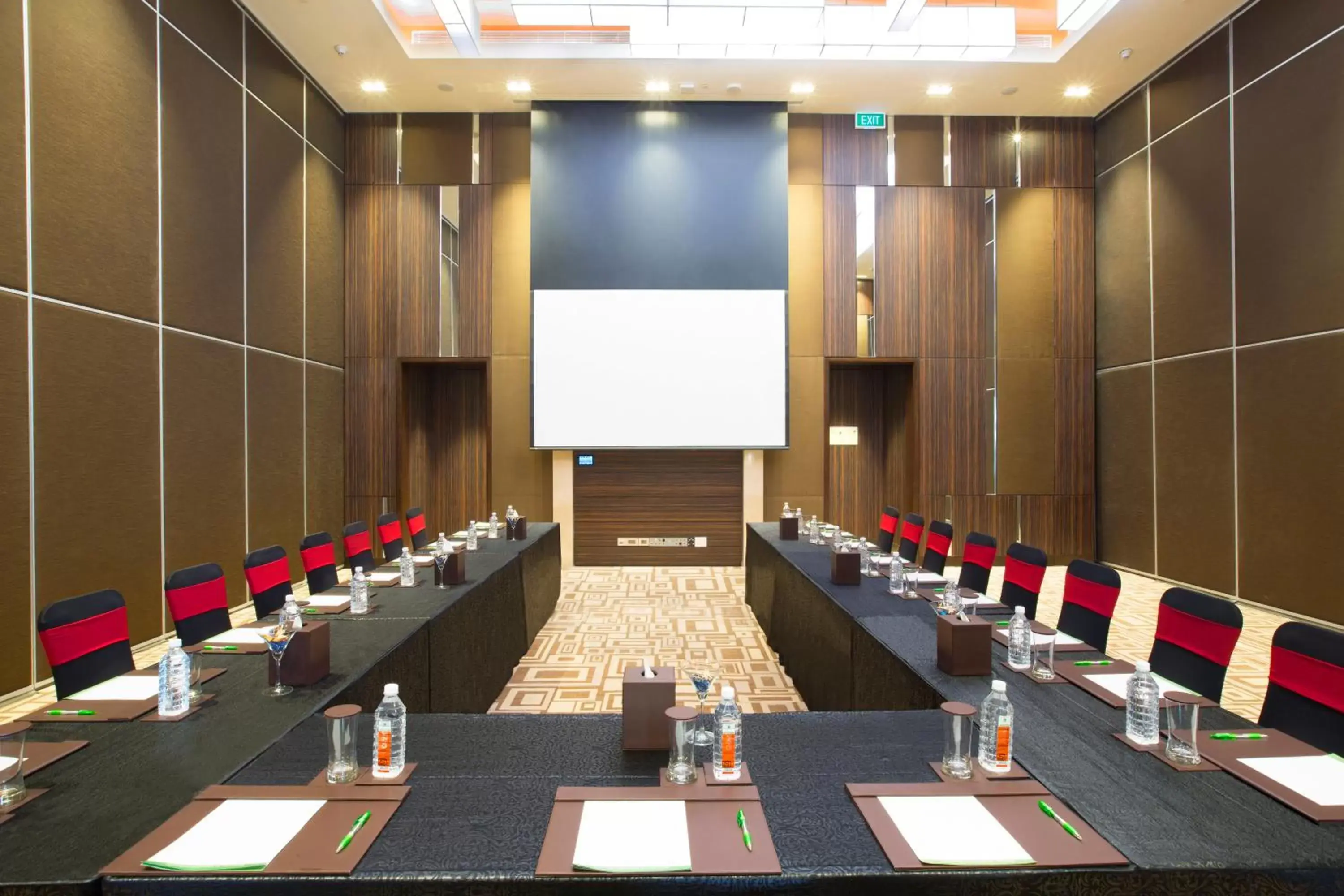 Banquet/Function facilities, Business Area/Conference Room in Holiday Inn Chennai OMR IT Expressway, an IHG Hotel