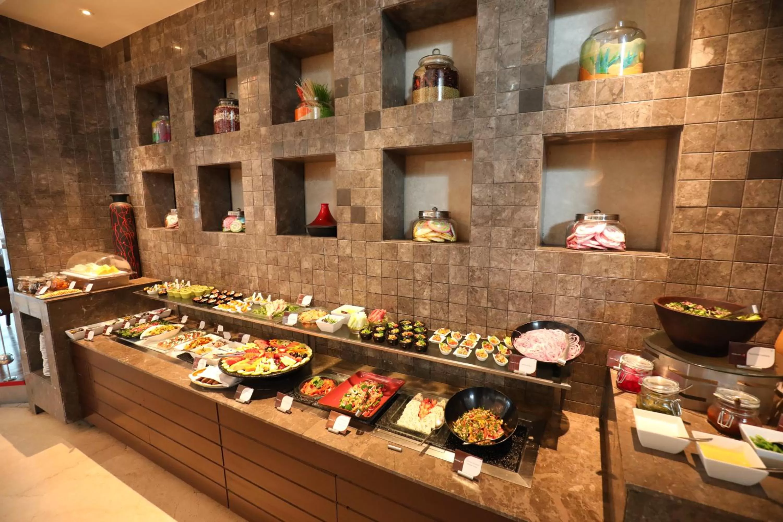 Restaurant/places to eat in Crowne Plaza Greater Noida by IHG